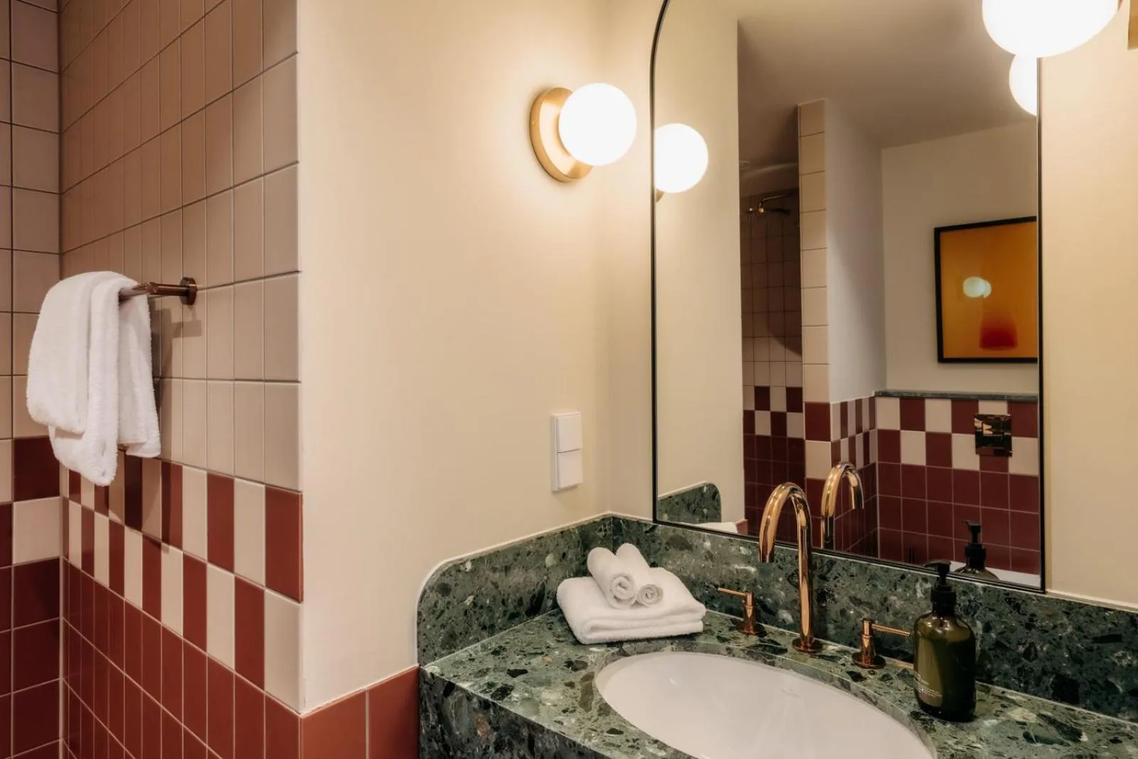 Bathroom in De Plesman Hotel The Hague