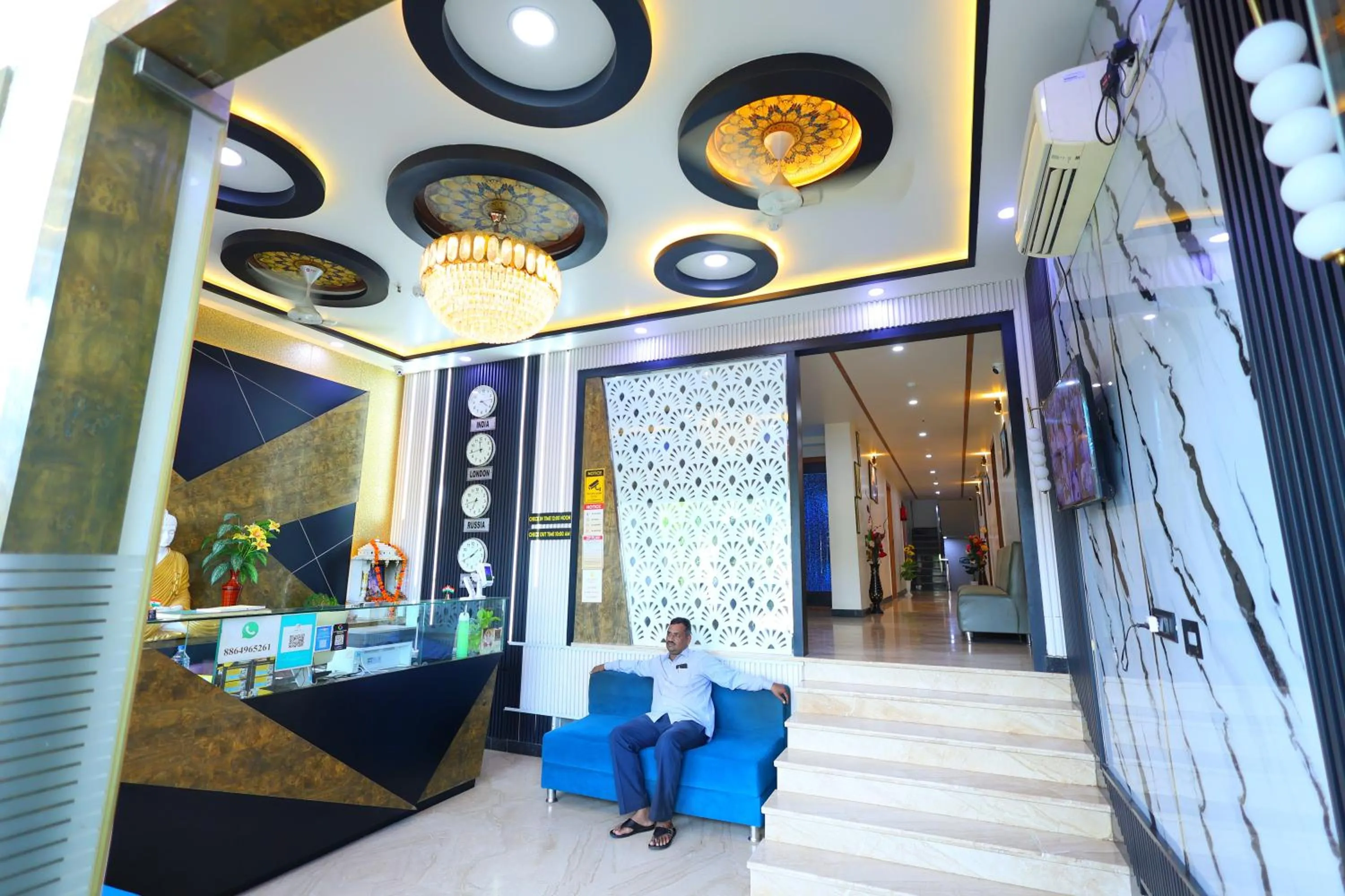 Lobby or reception in The Crown Hotel Agra near Taj Mahal & Restaurant