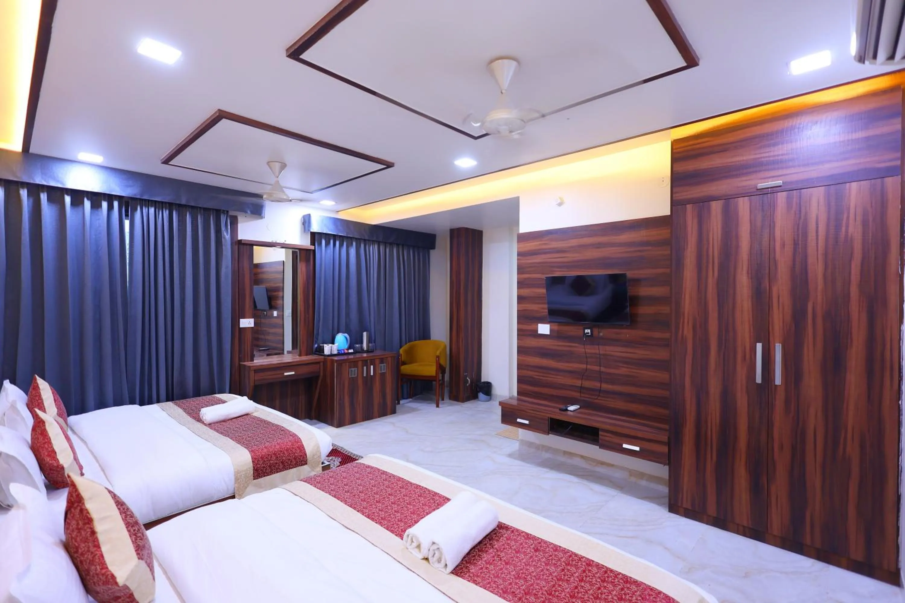 Bedroom, Bed in The Crown Hotel Agra near Taj Mahal & Restaurant