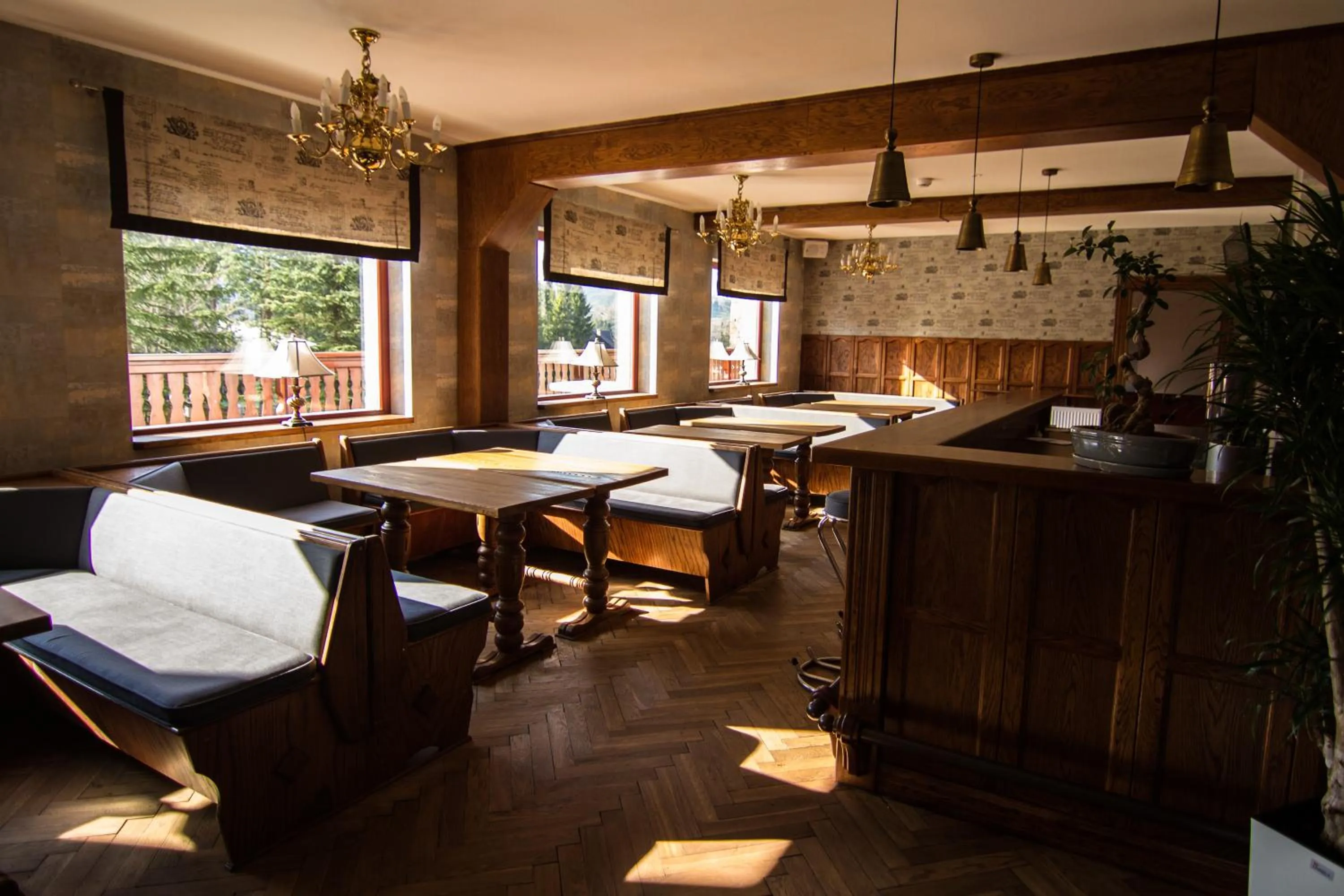 Lounge or bar in Dworek Szwajcaria