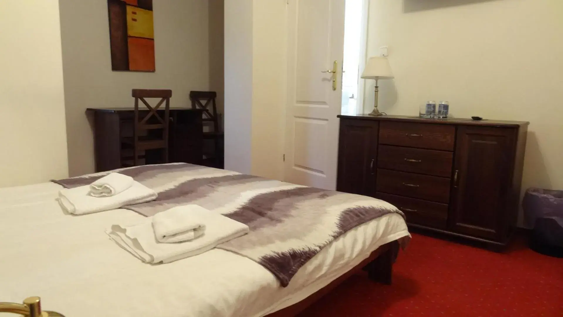 Standard Double Room in Dworek Szwajcaria Standard Double Room in Dworek Szwajcaria