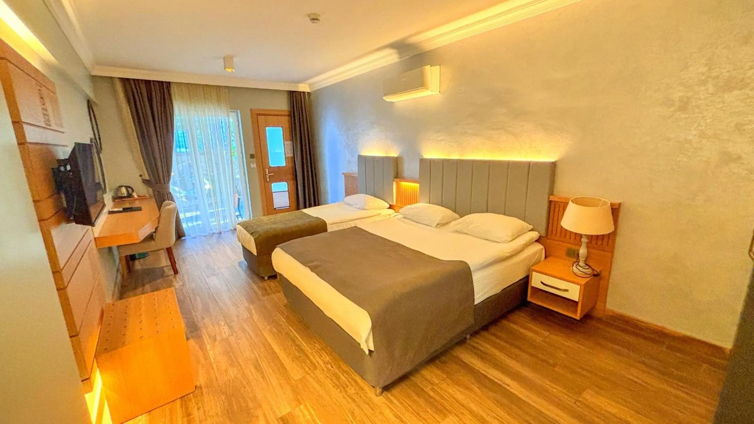 Photo of the whole room in Istankoy Hotel