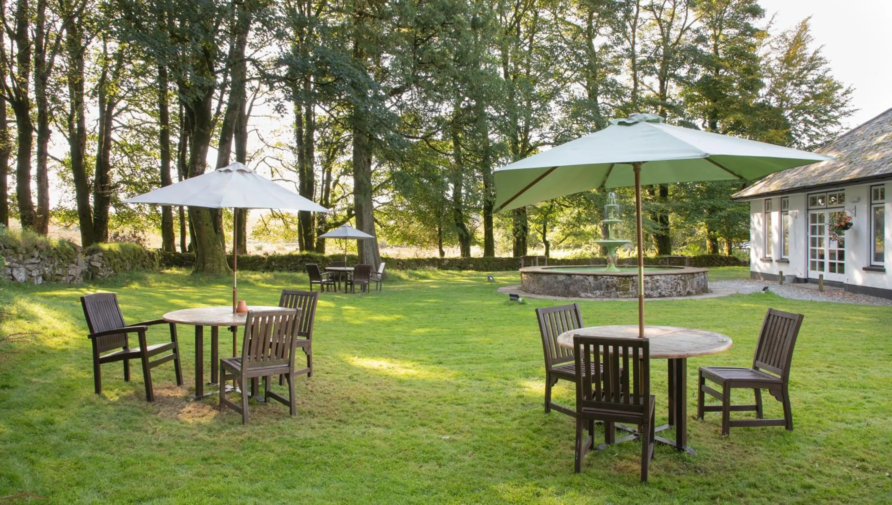 Garden in Two Bridges Hotel