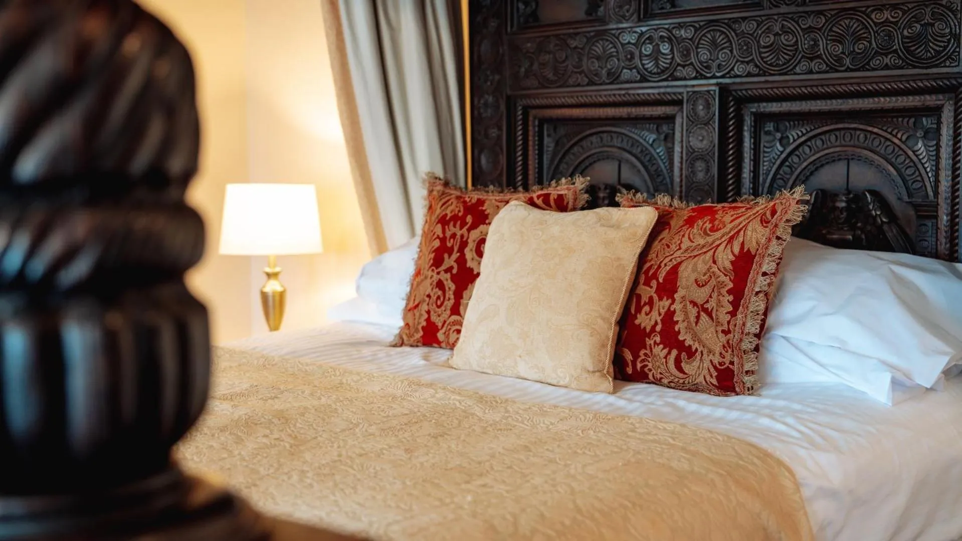 Bed in Two Bridges Hotel