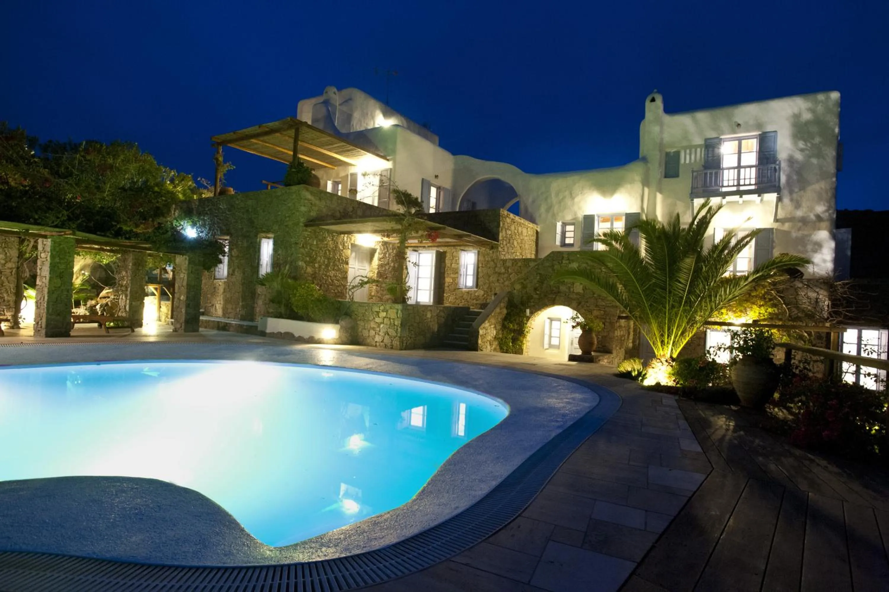 Swimming pool in Nama Villas