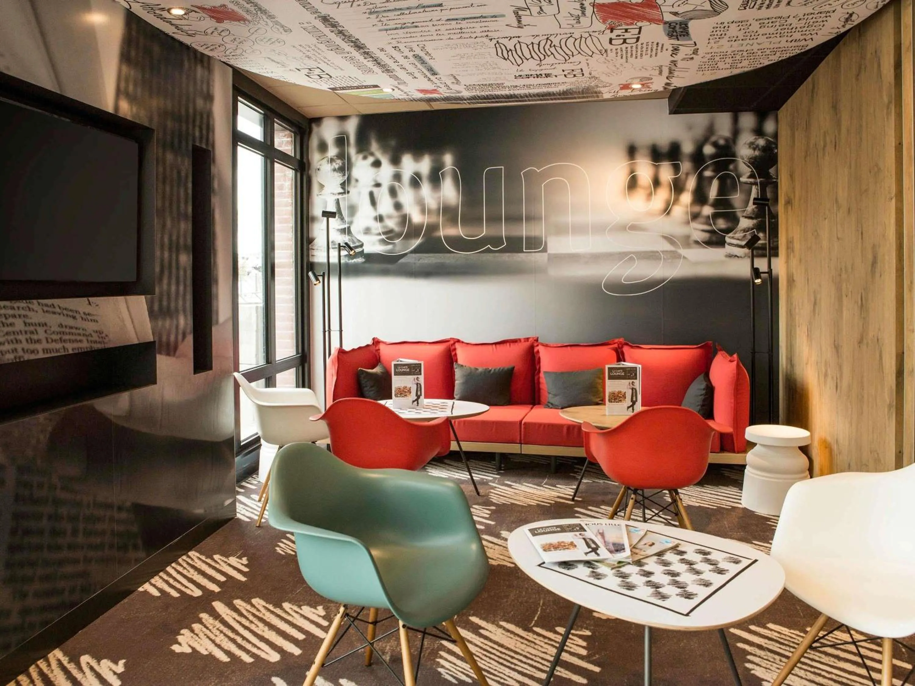 Lounge or bar in ibis Lille Centre Grand Palais