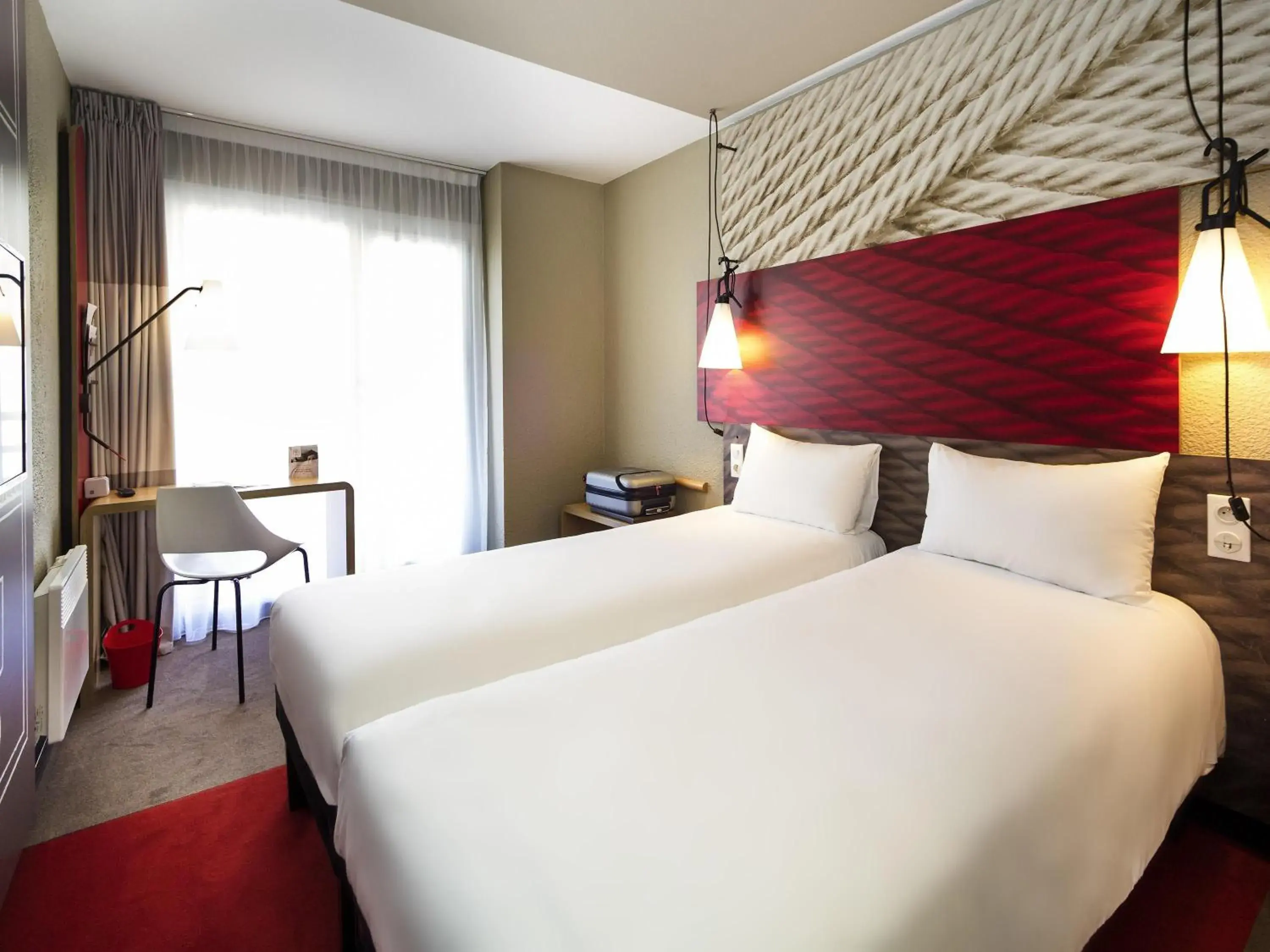 Standard Twin Room in ibis Lille Centre Grand Palais Standard Twin Room in ibis Lille Centre Grand Palais