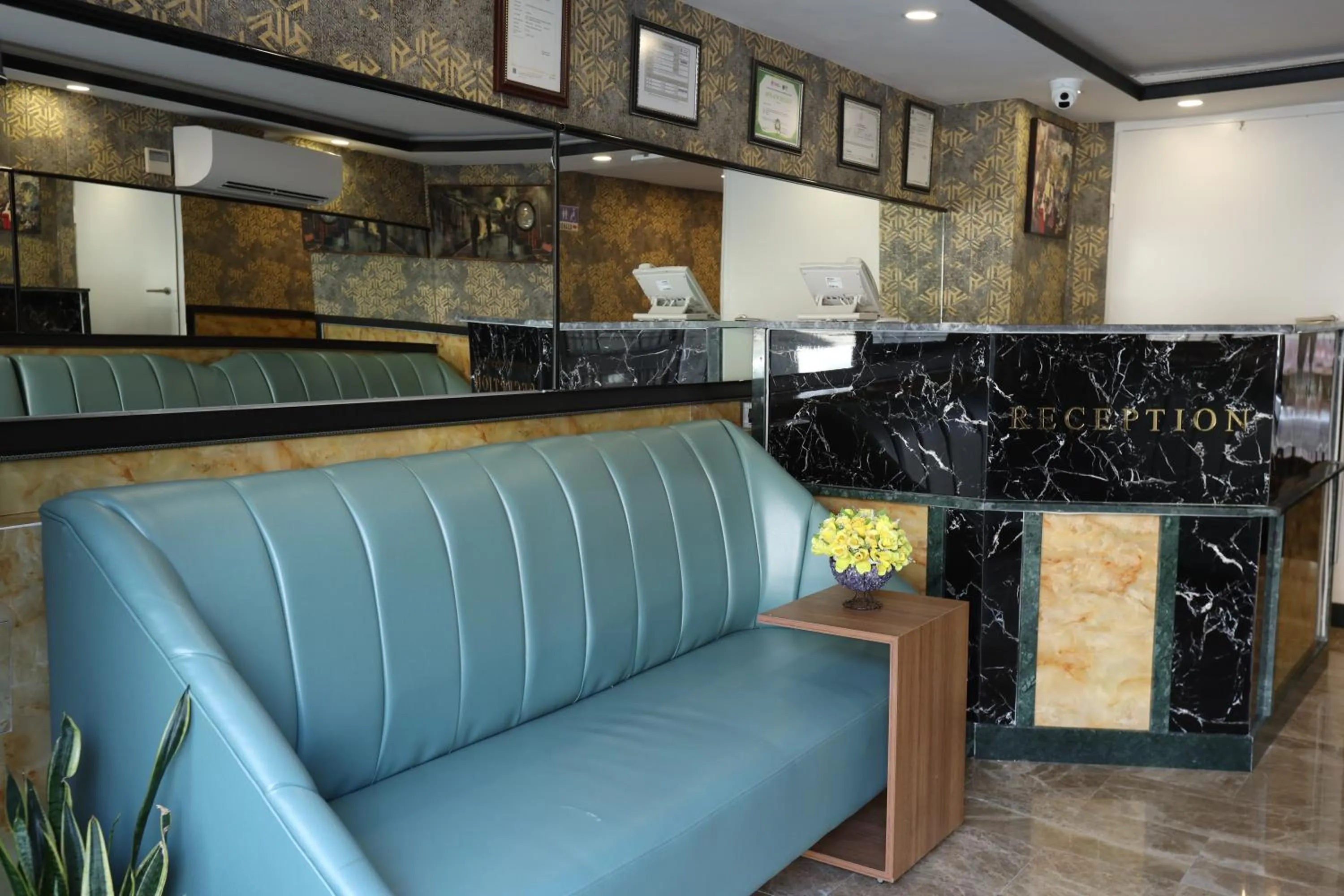 Staff in Askadar Çatı Otel