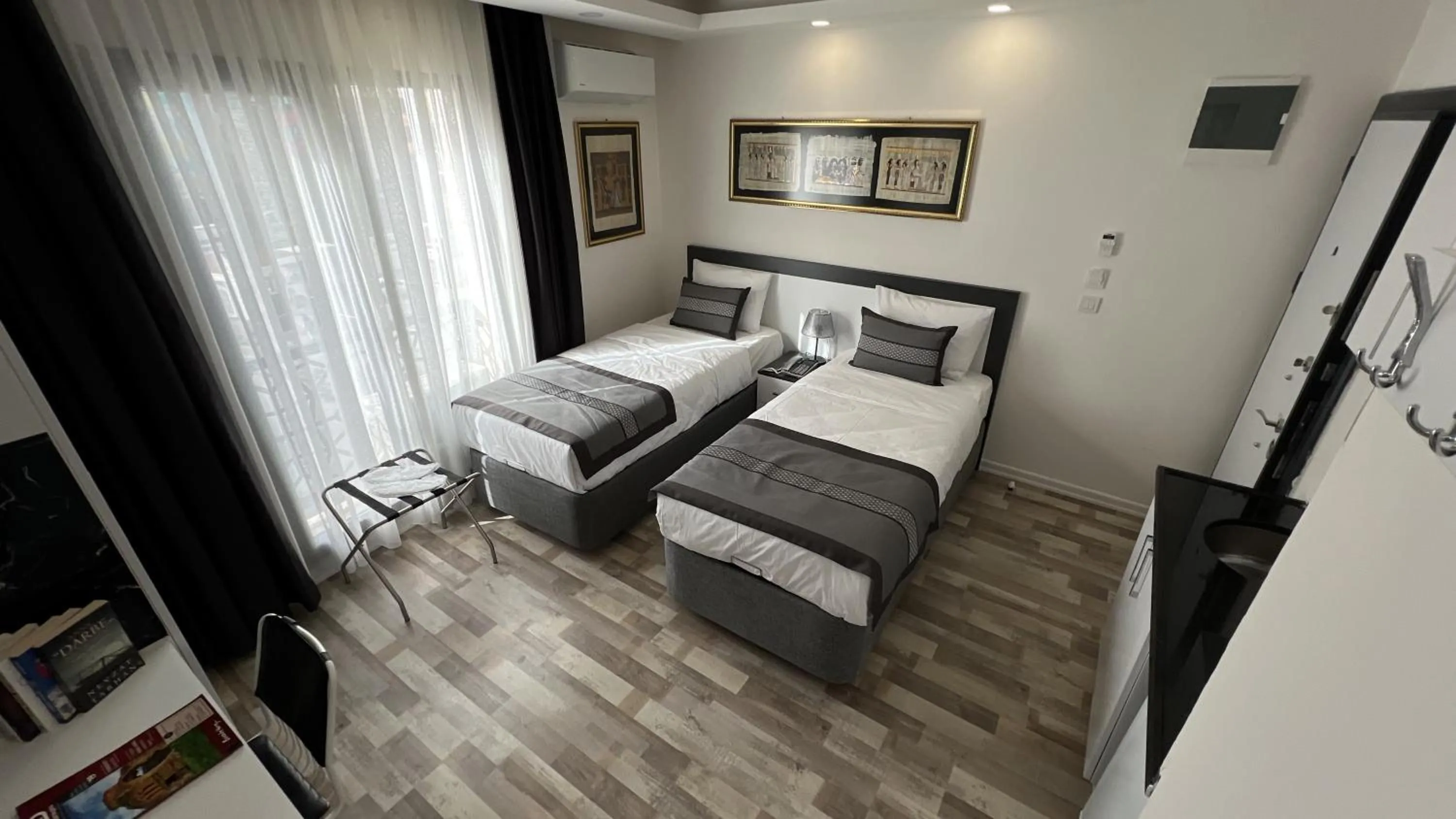 Photo of the whole room, Bed in Askadar Çatı Otel