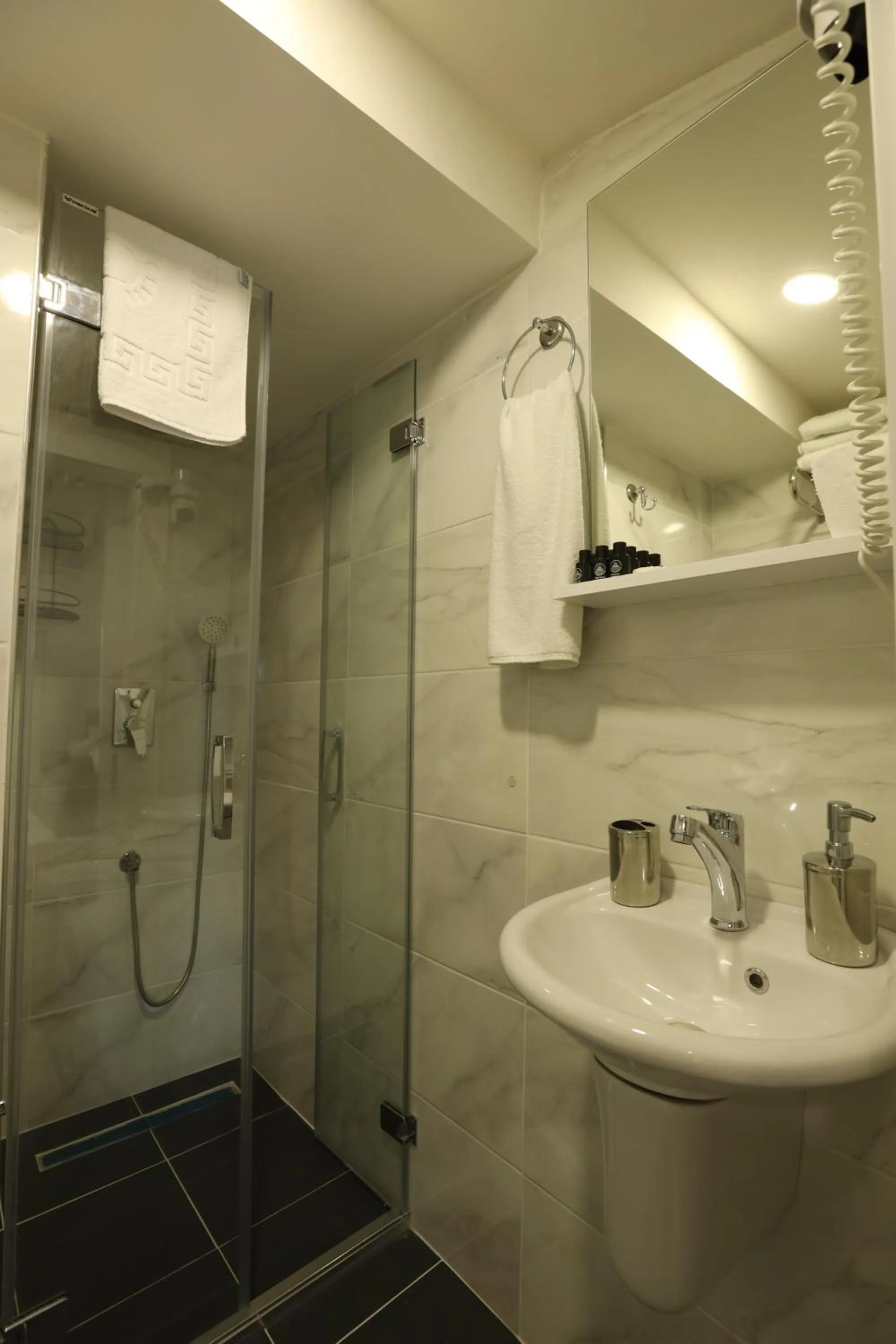 Bathroom in Askadar Çatı Otel