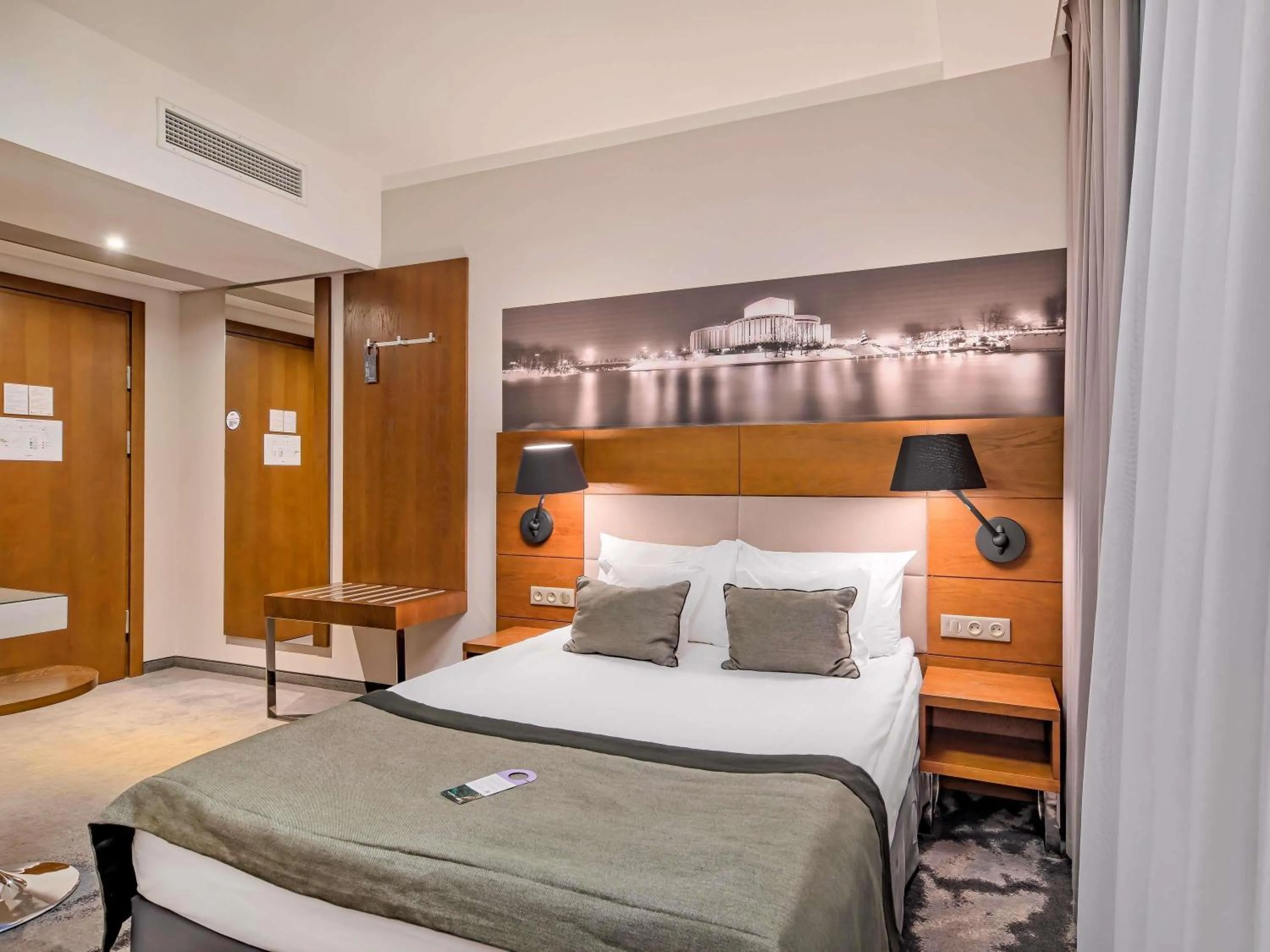 Bedroom, Bed in Mercure Bydgoszcz Sepia