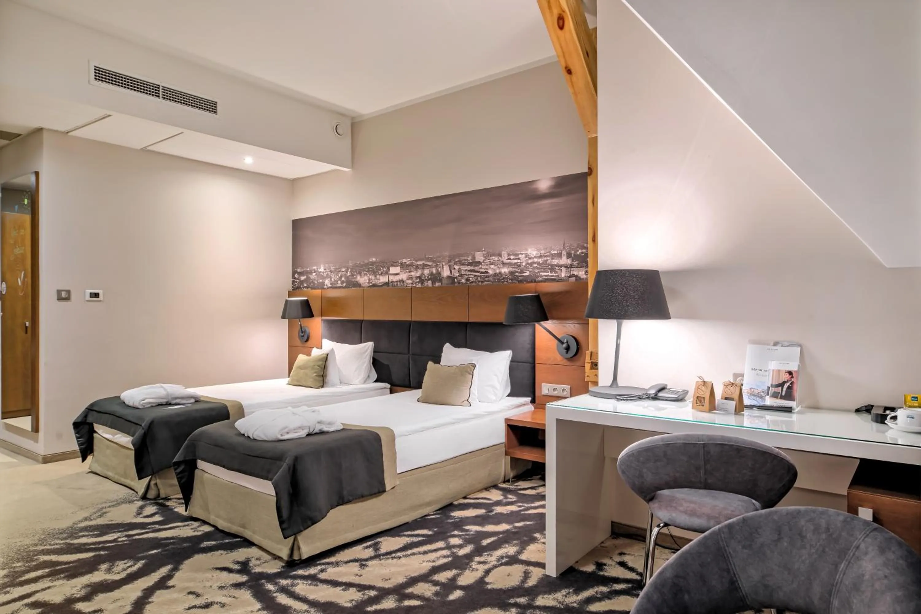 Living room, Bed in Mercure Bydgoszcz Sepia