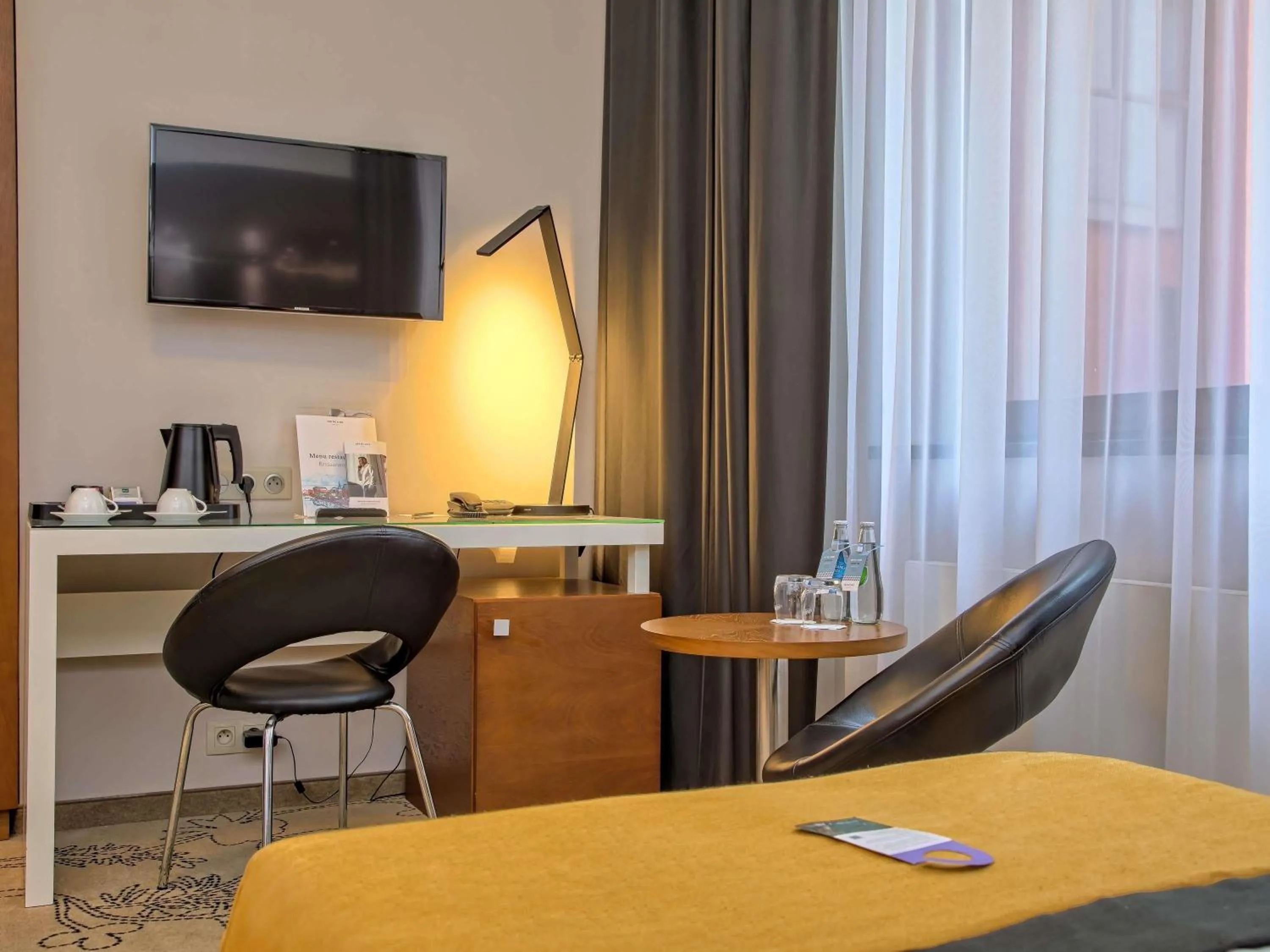 Bedroom, Bed in Mercure Bydgoszcz Sepia