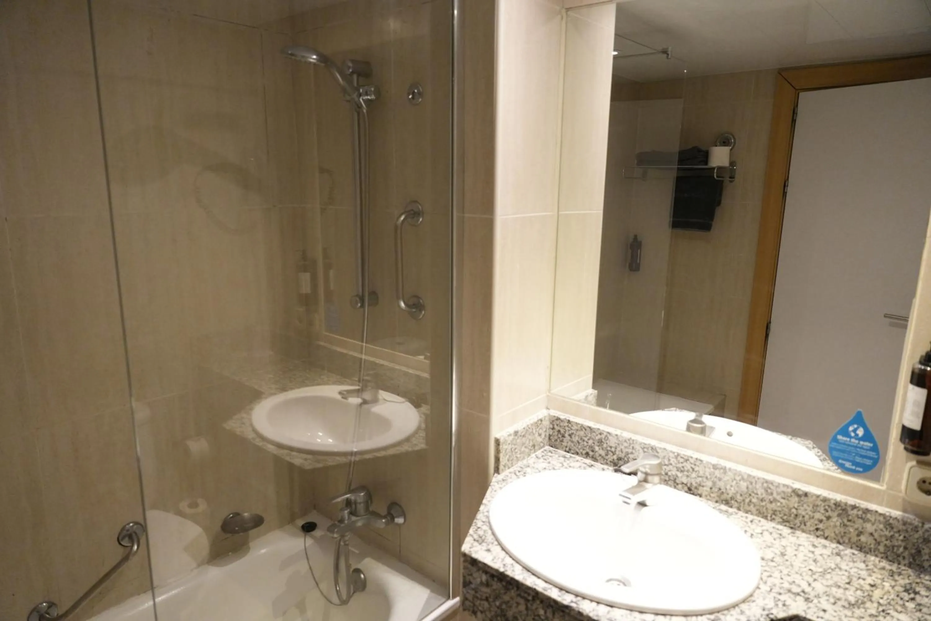 Bathroom in Apartamentos Vistasol