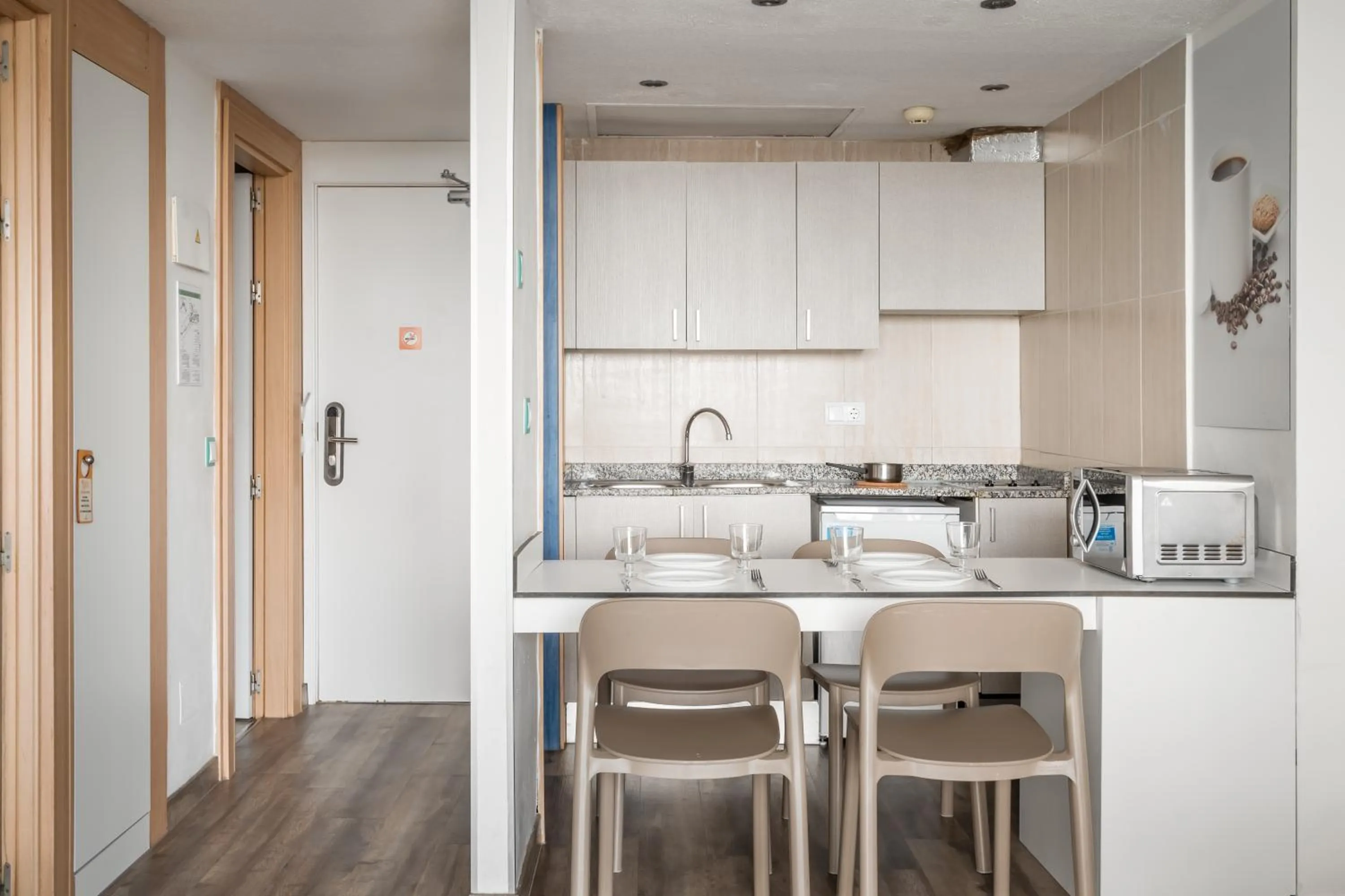 Kitchen or kitchenette in Apartamentos Vistasol