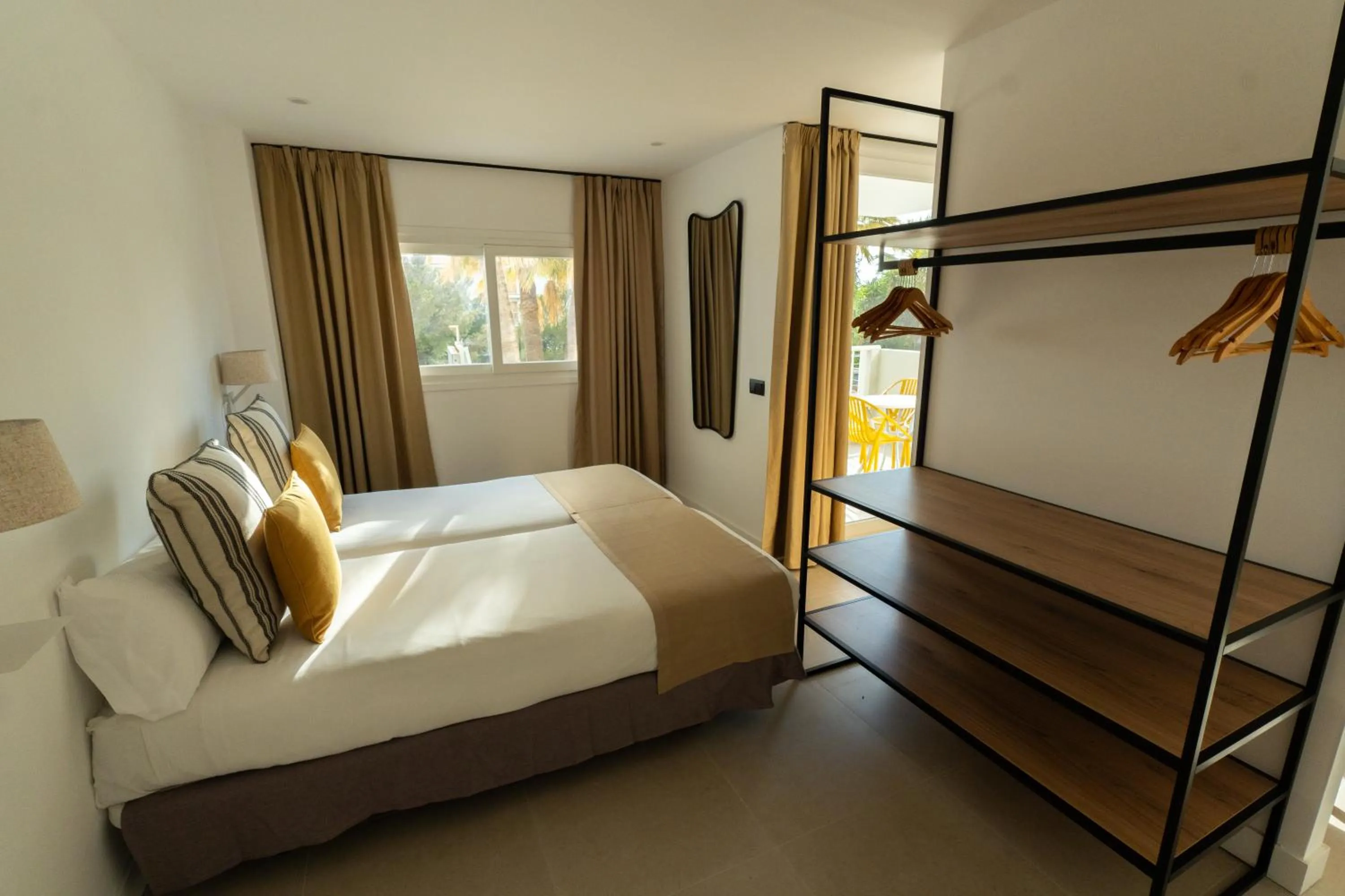 Bedroom, Bed in Apartamentos Vistasol