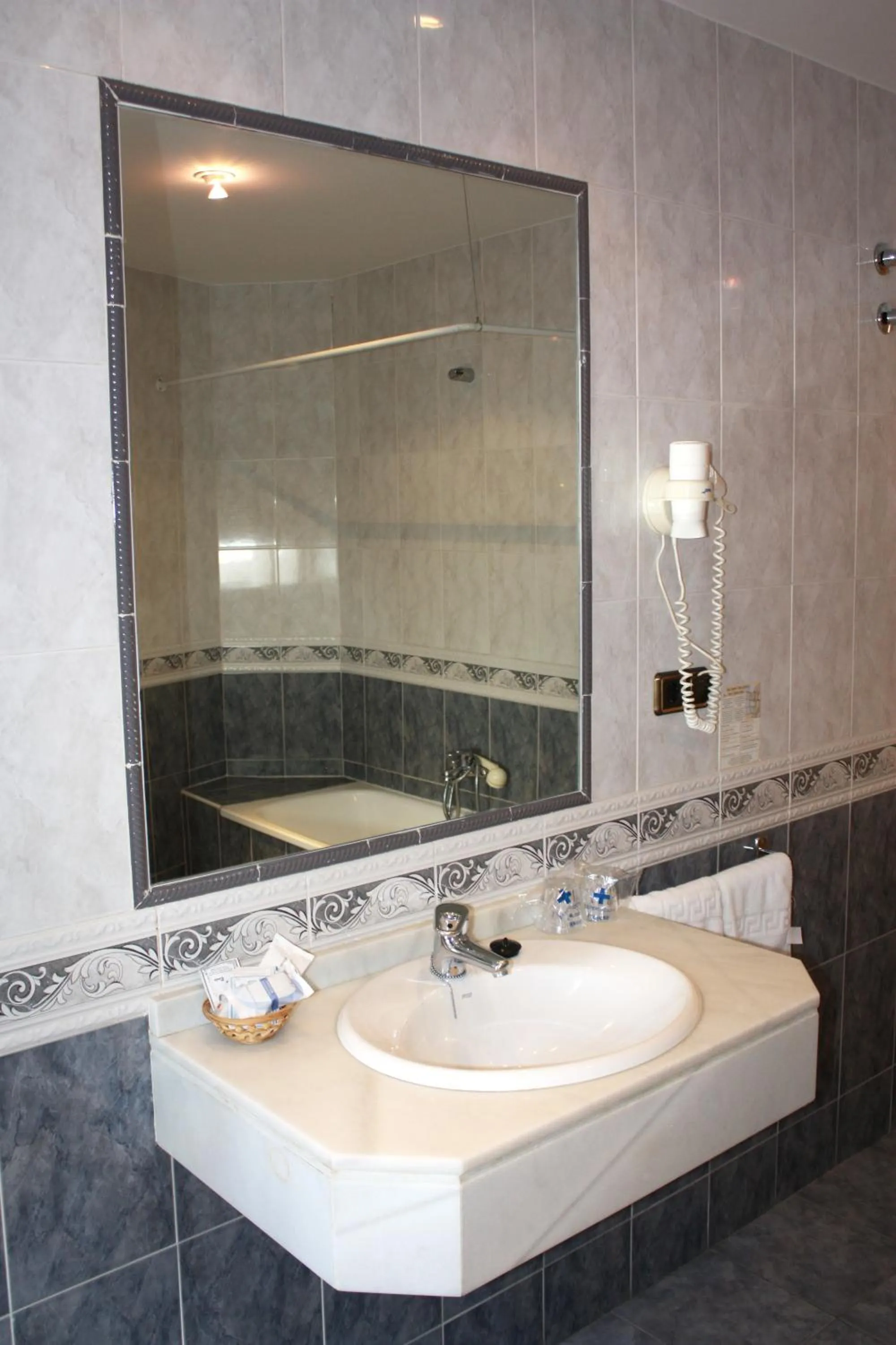 Bathroom in Hostal La Maya