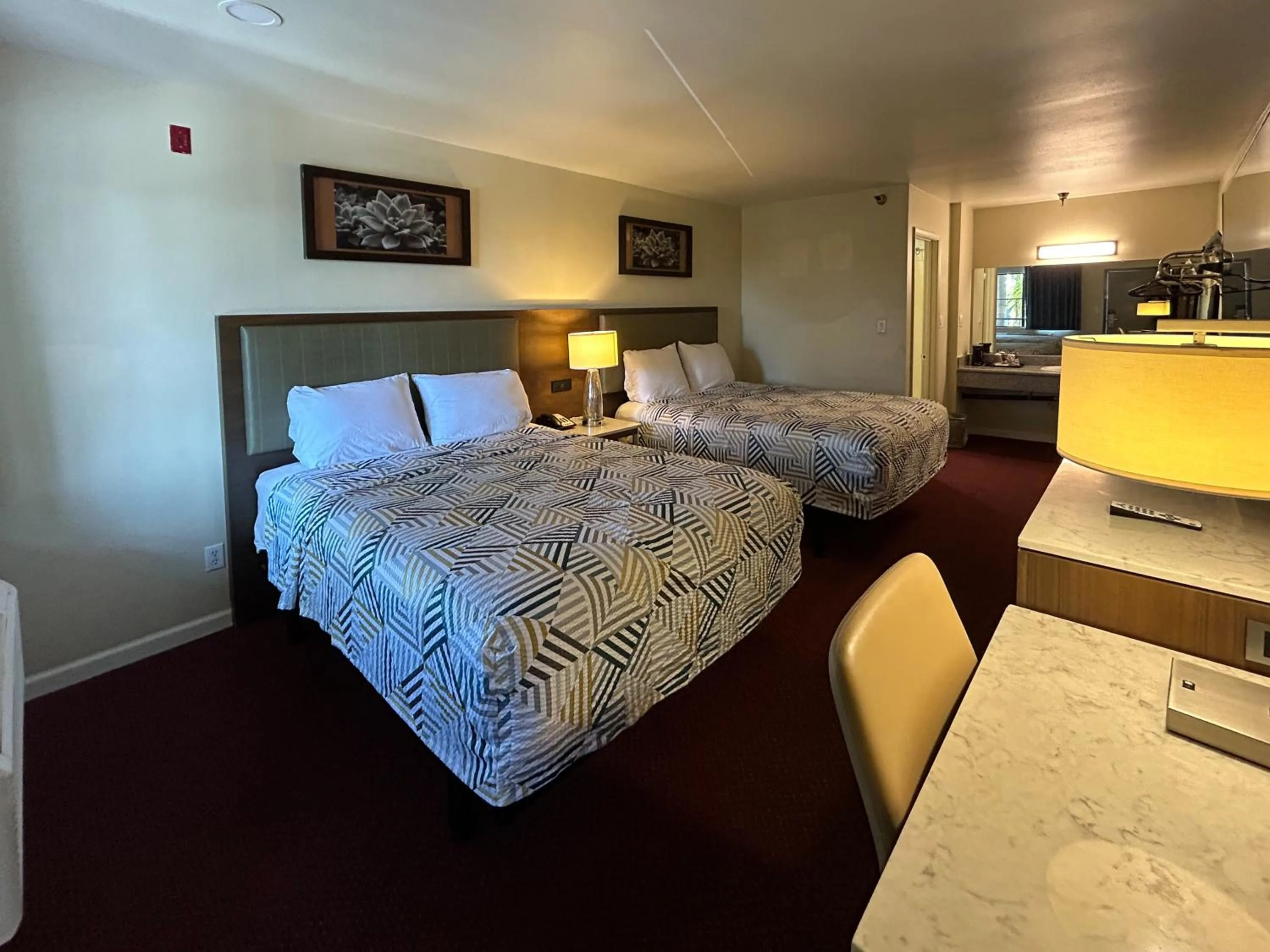 Photo of the whole room, Bed in Studio 6 Suites Santa Ana, CA