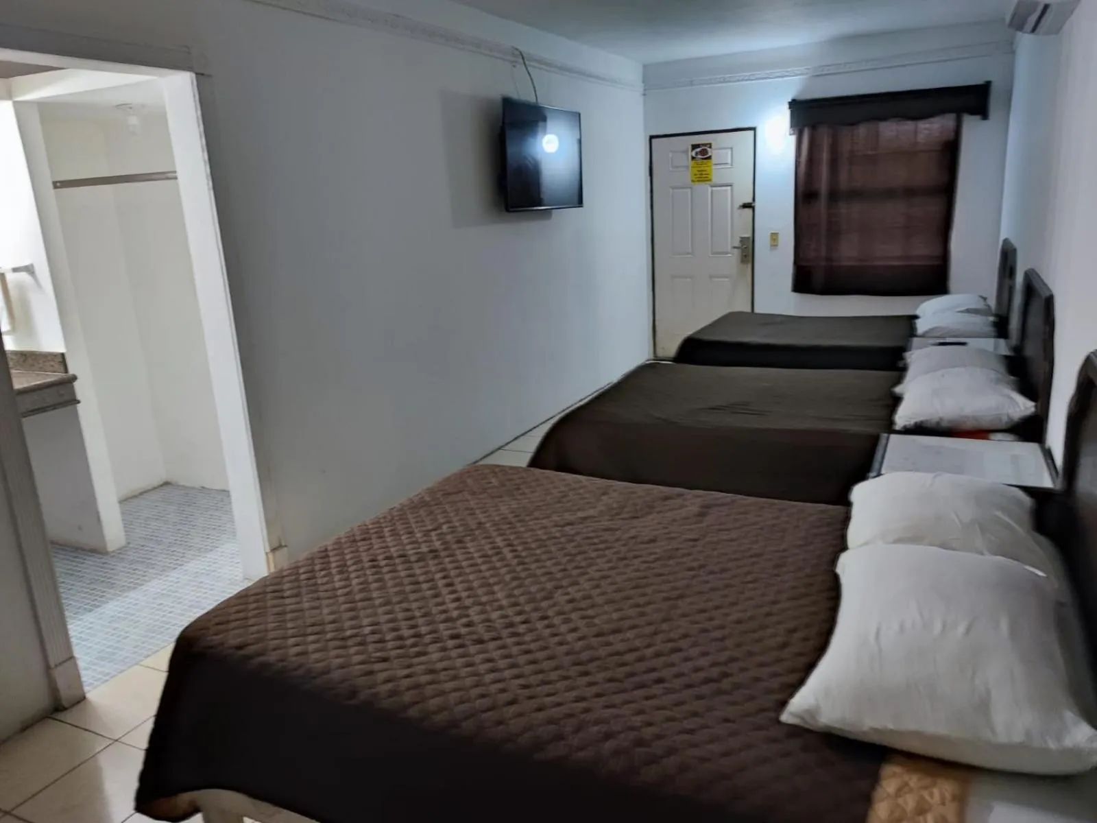 Bed in Hotel Estrella