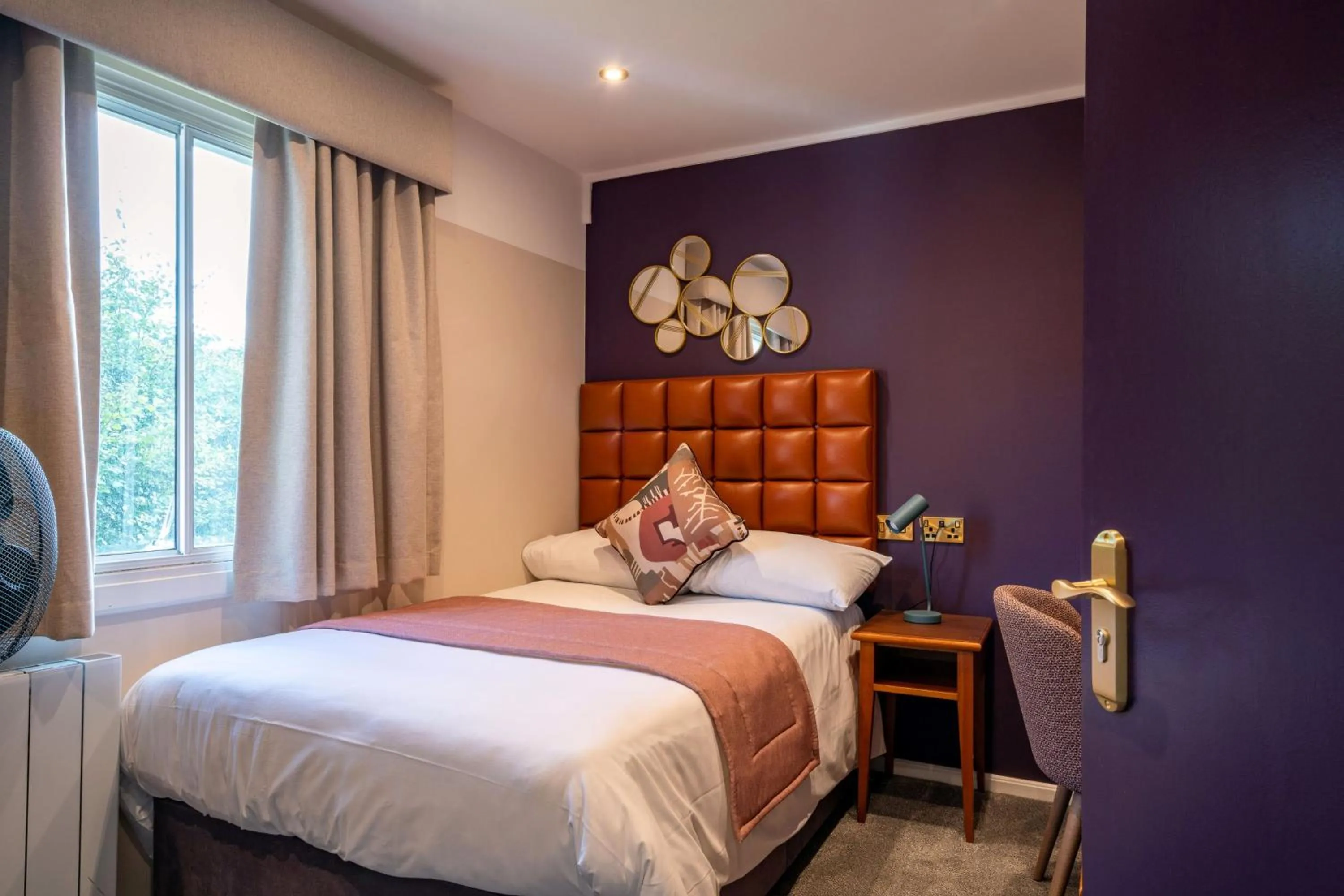 Bed in The Conningbrook Hotel