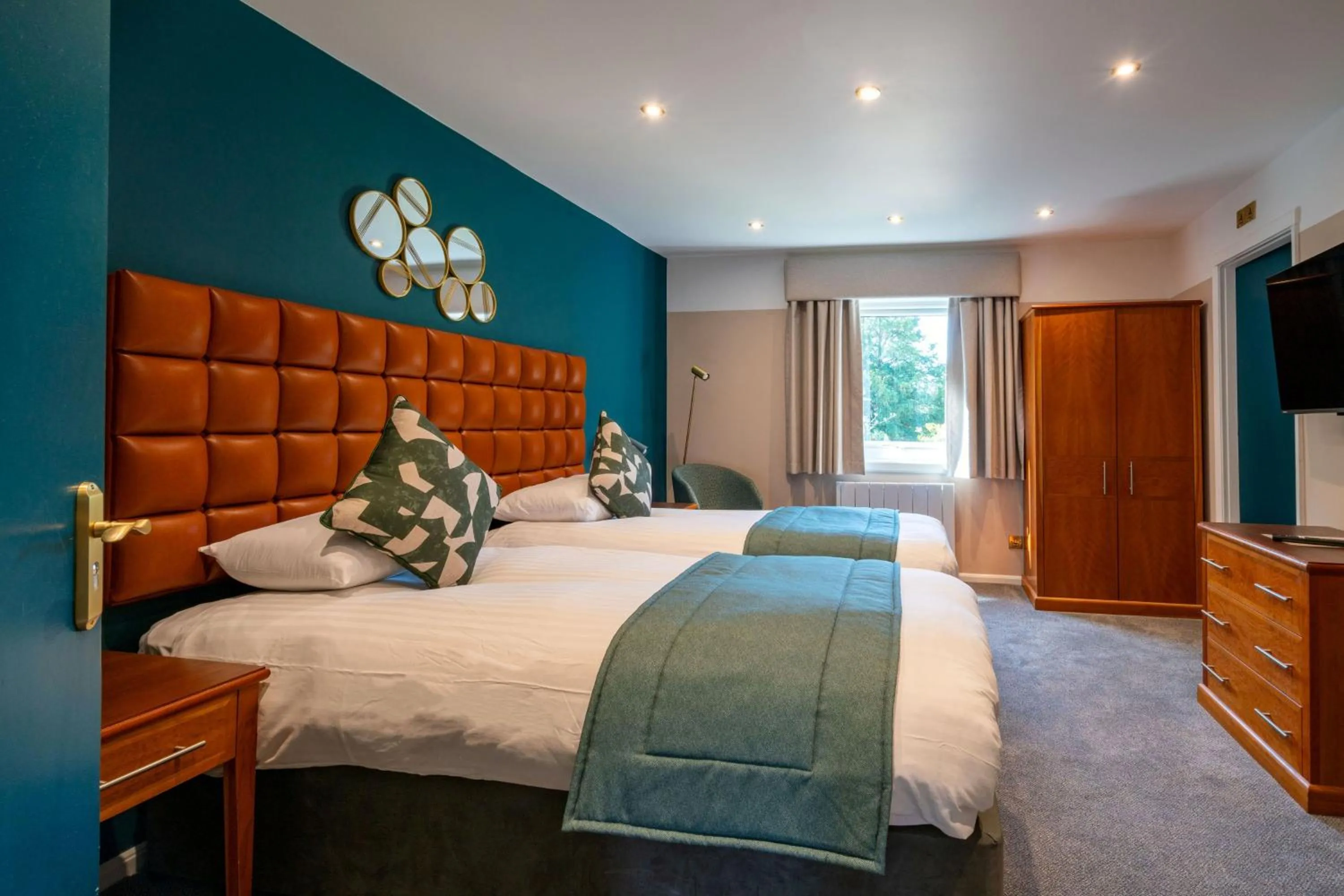 Bedroom, Bed in The Conningbrook Hotel