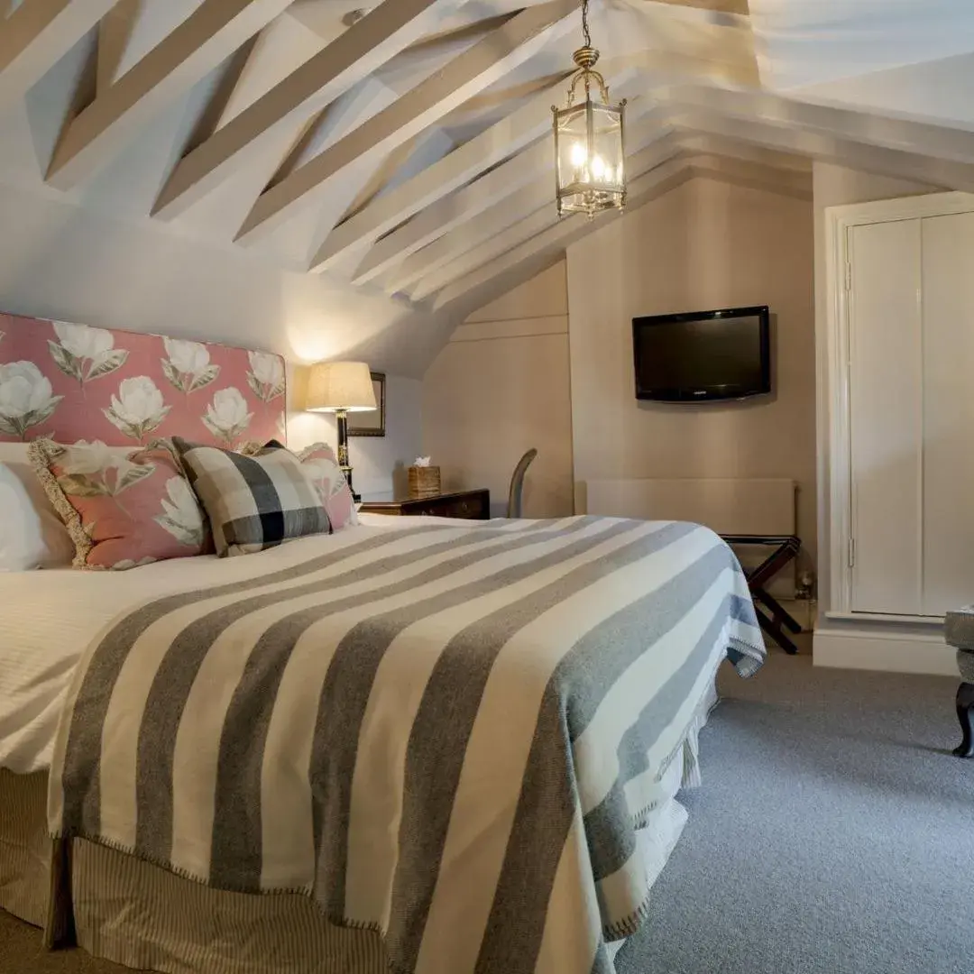 Family Room with Shared Bathroom in The Swan Hotel Family Room with Shared Bathroom in The Swan Hotel