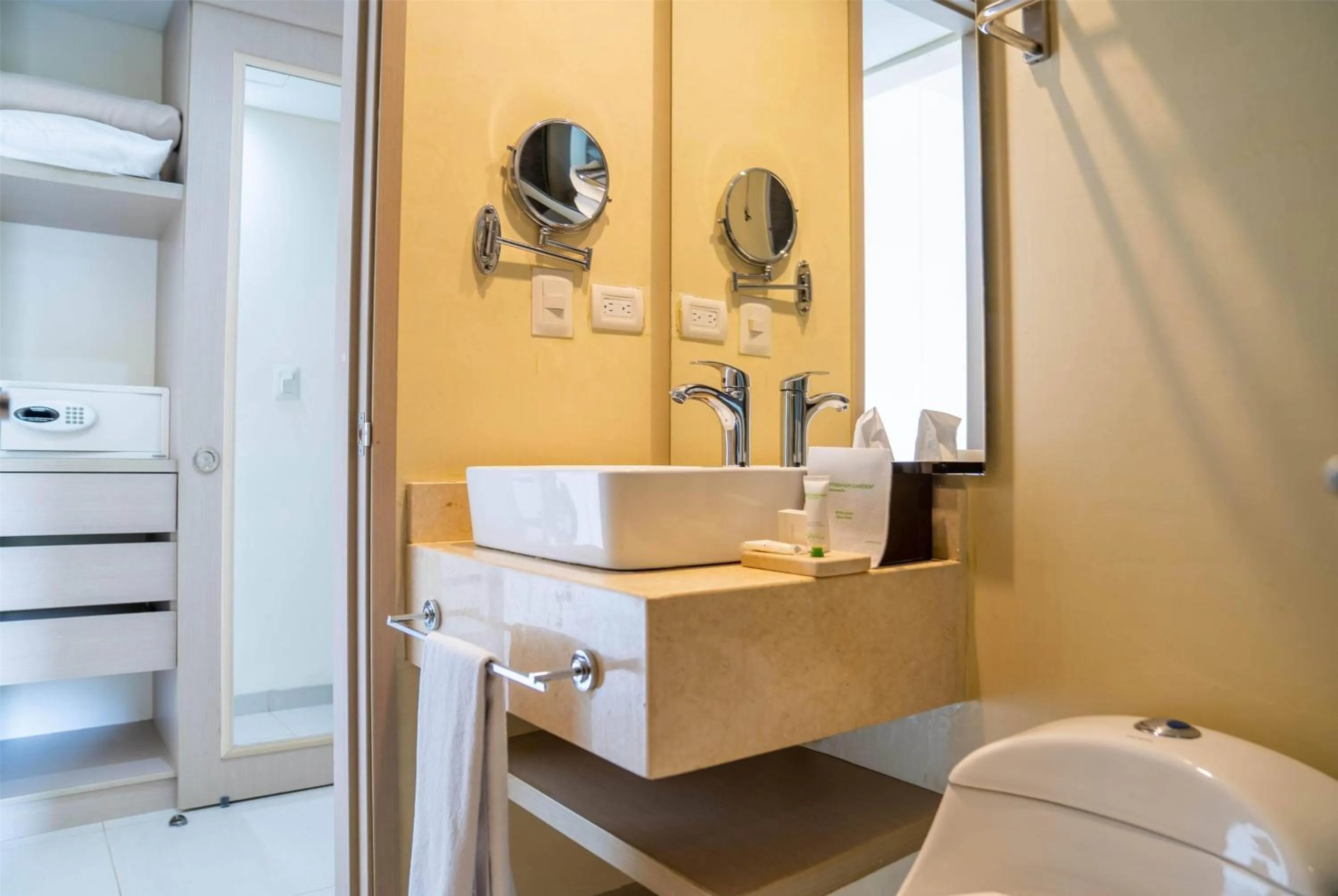 Bathroom in Wyndham Garden Barranquilla