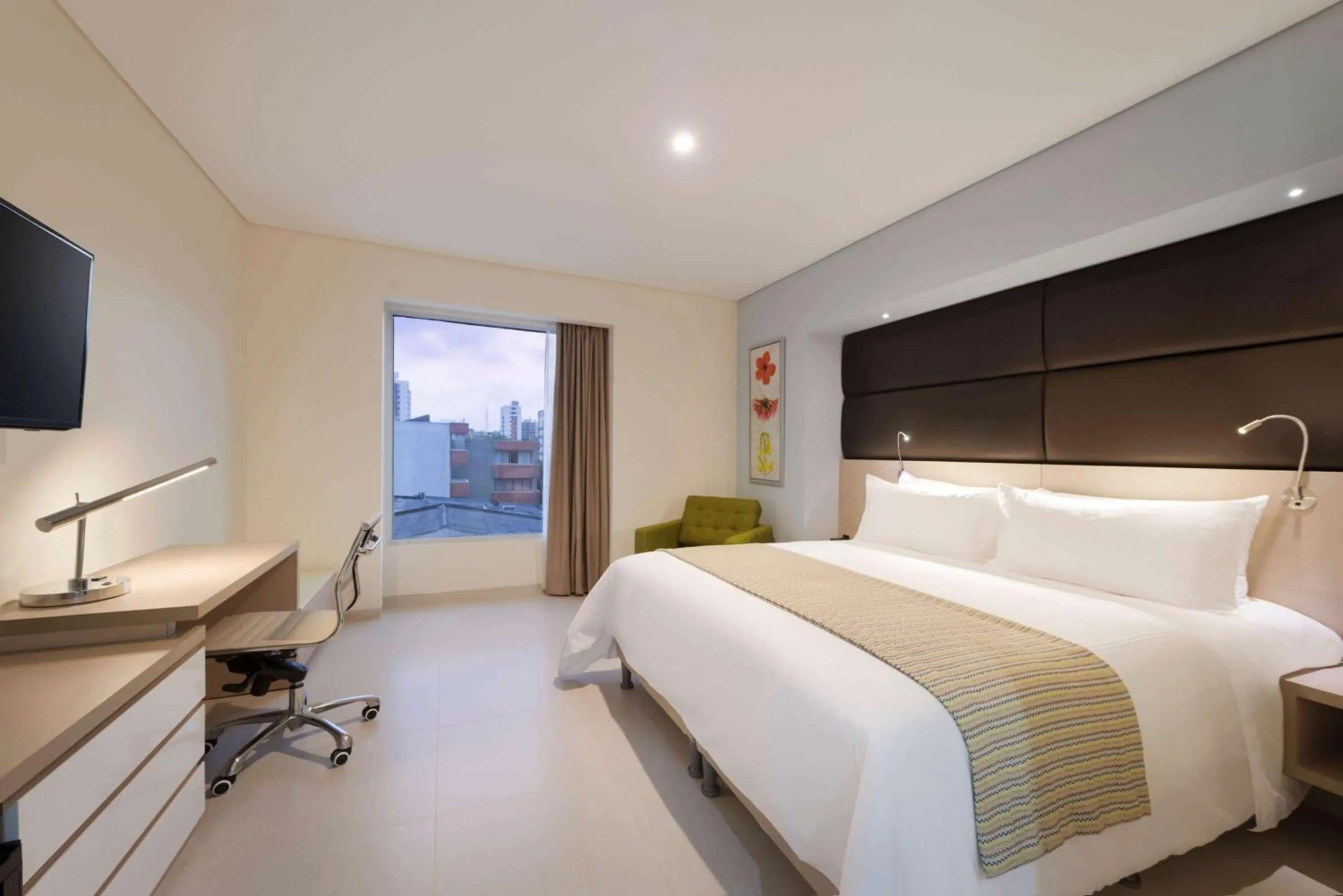 Photo of the whole room, Bed in Wyndham Garden Barranquilla