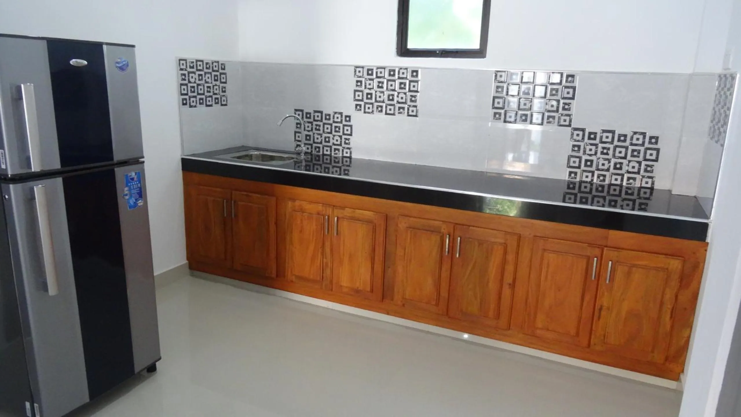 Kitchen or kitchenette in Mirissa Cocoon