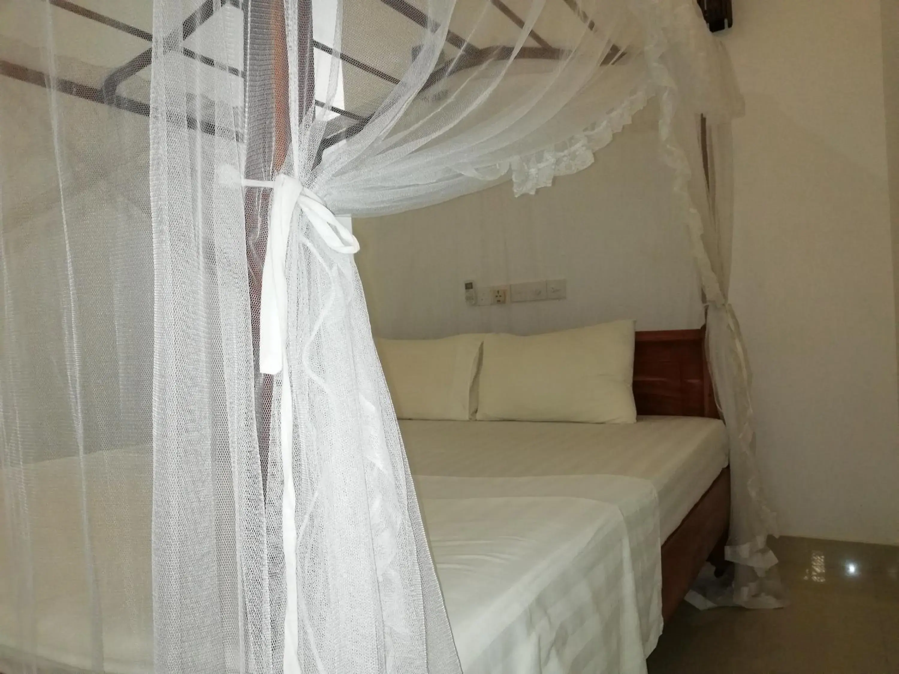 Budget Double Room in Mirissa Cocoon Budget Double Room in Mirissa Cocoon