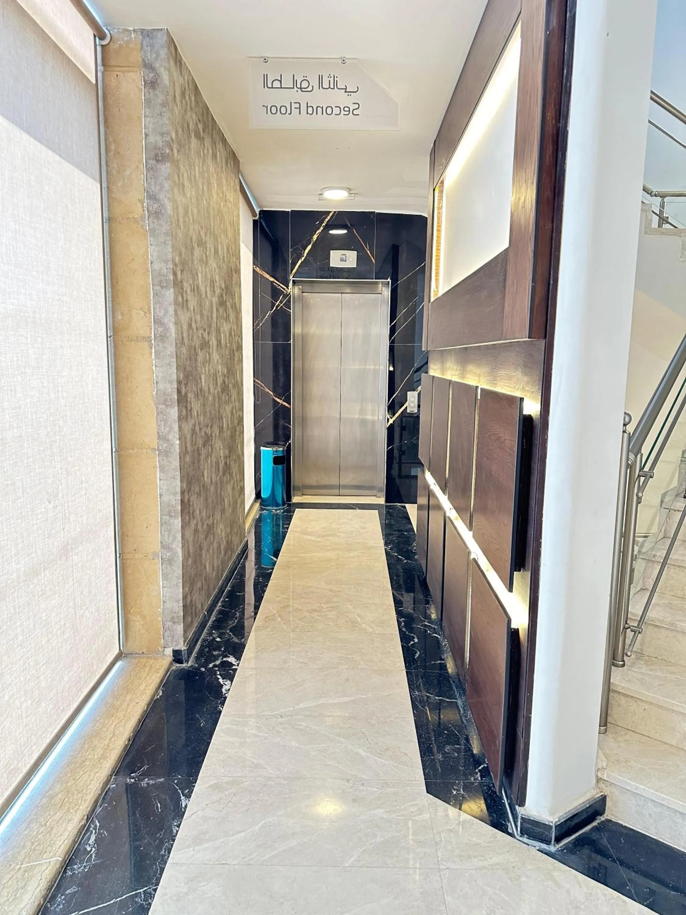 elevator in Londrina Hotel