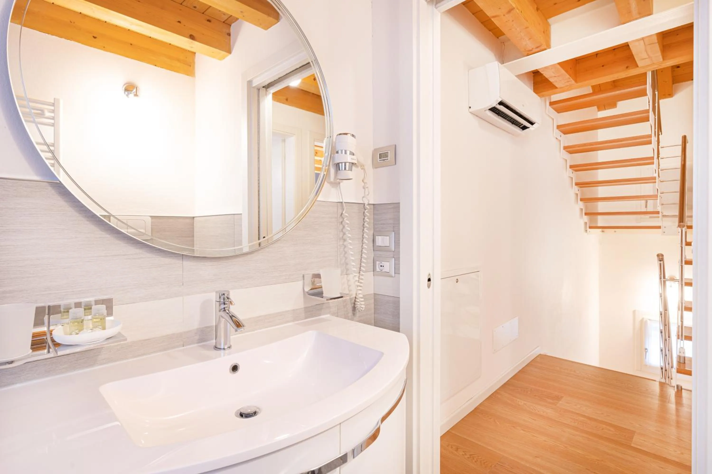 Bathroom in Ca' Degli Antichi Giardini Apartments