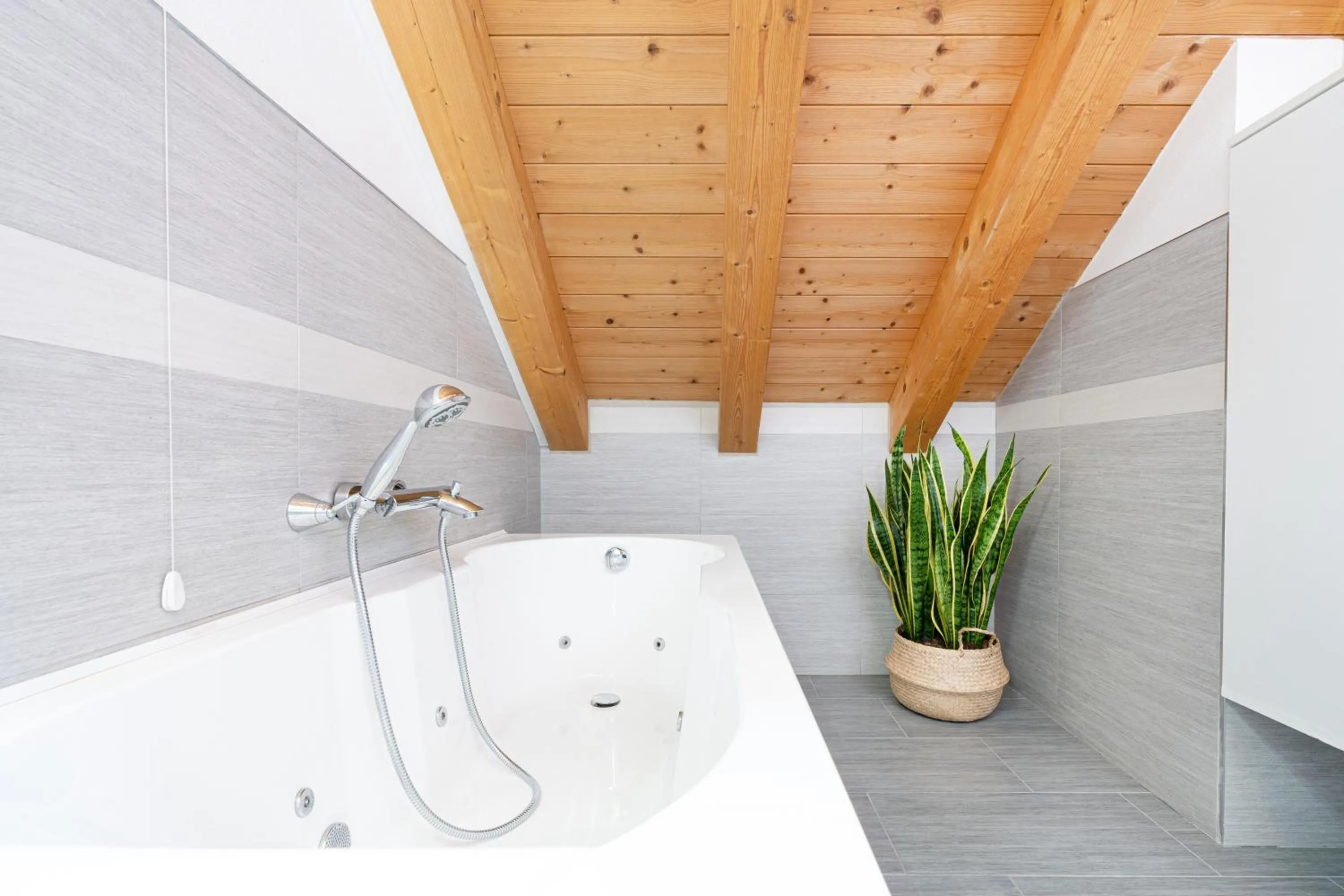 Hot Tub in Ca' Degli Antichi Giardini Apartments