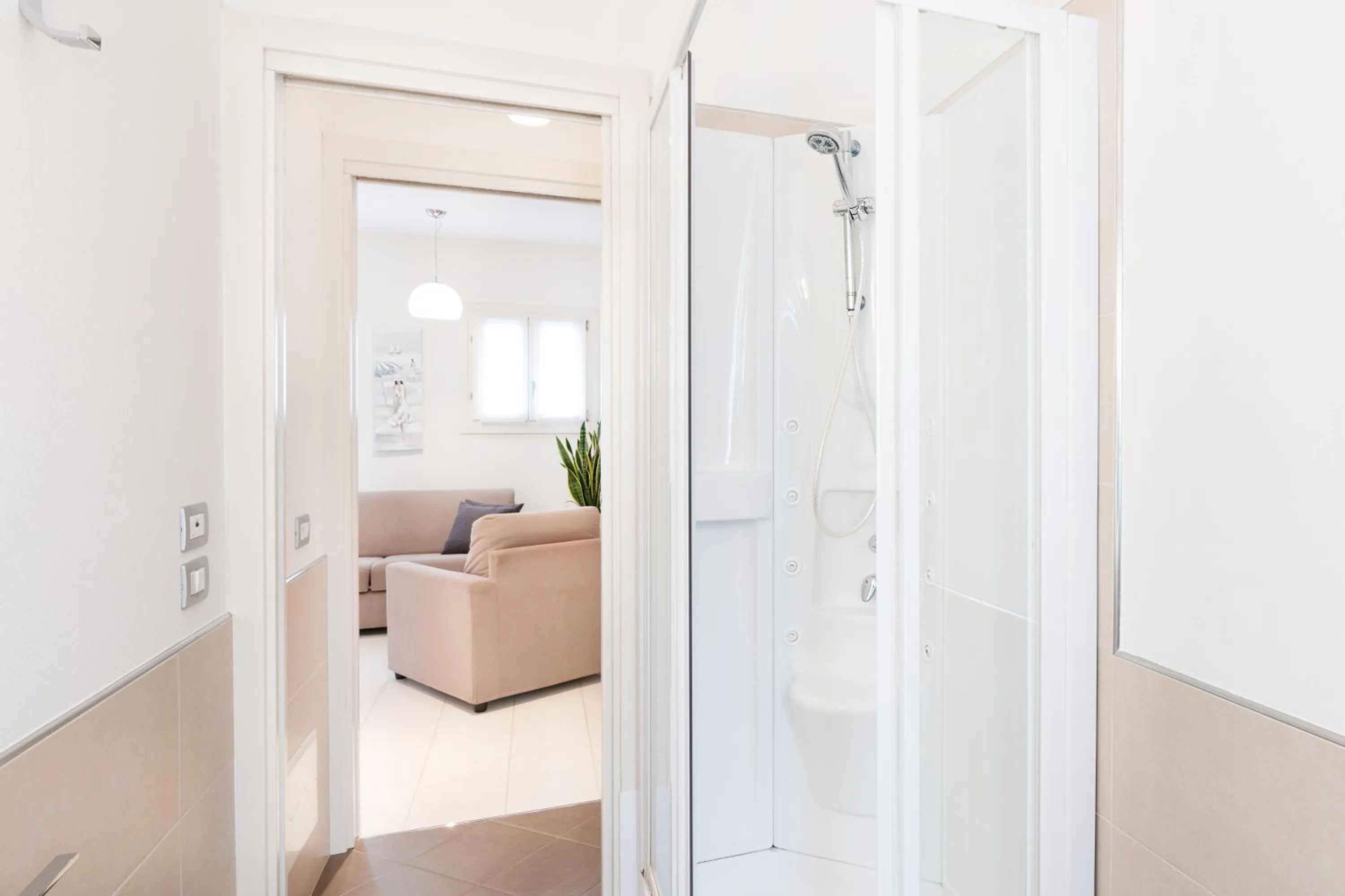 Shower in Ca' Degli Antichi Giardini Apartments