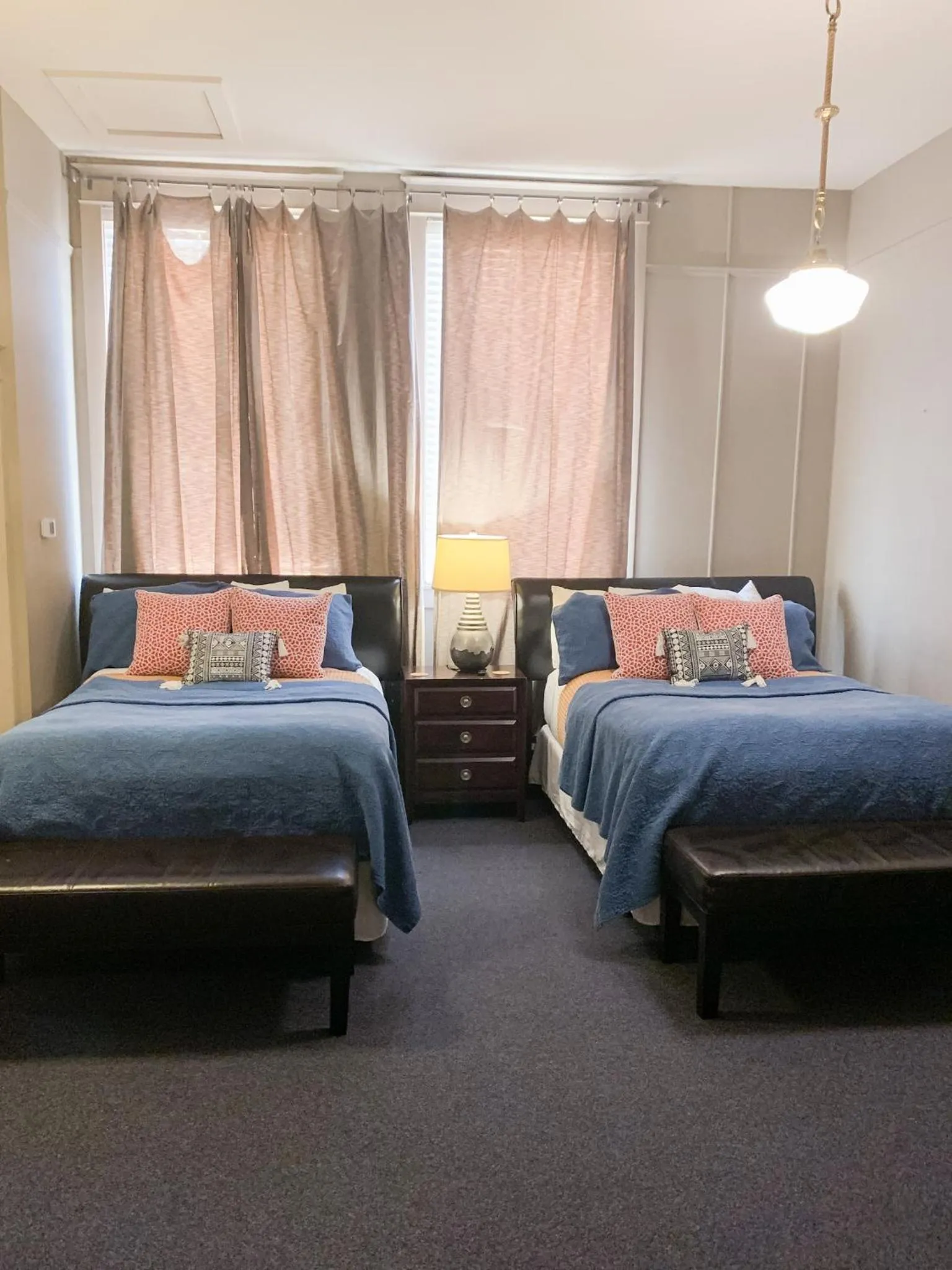 Bedroom, Bed in The Loft on the Square