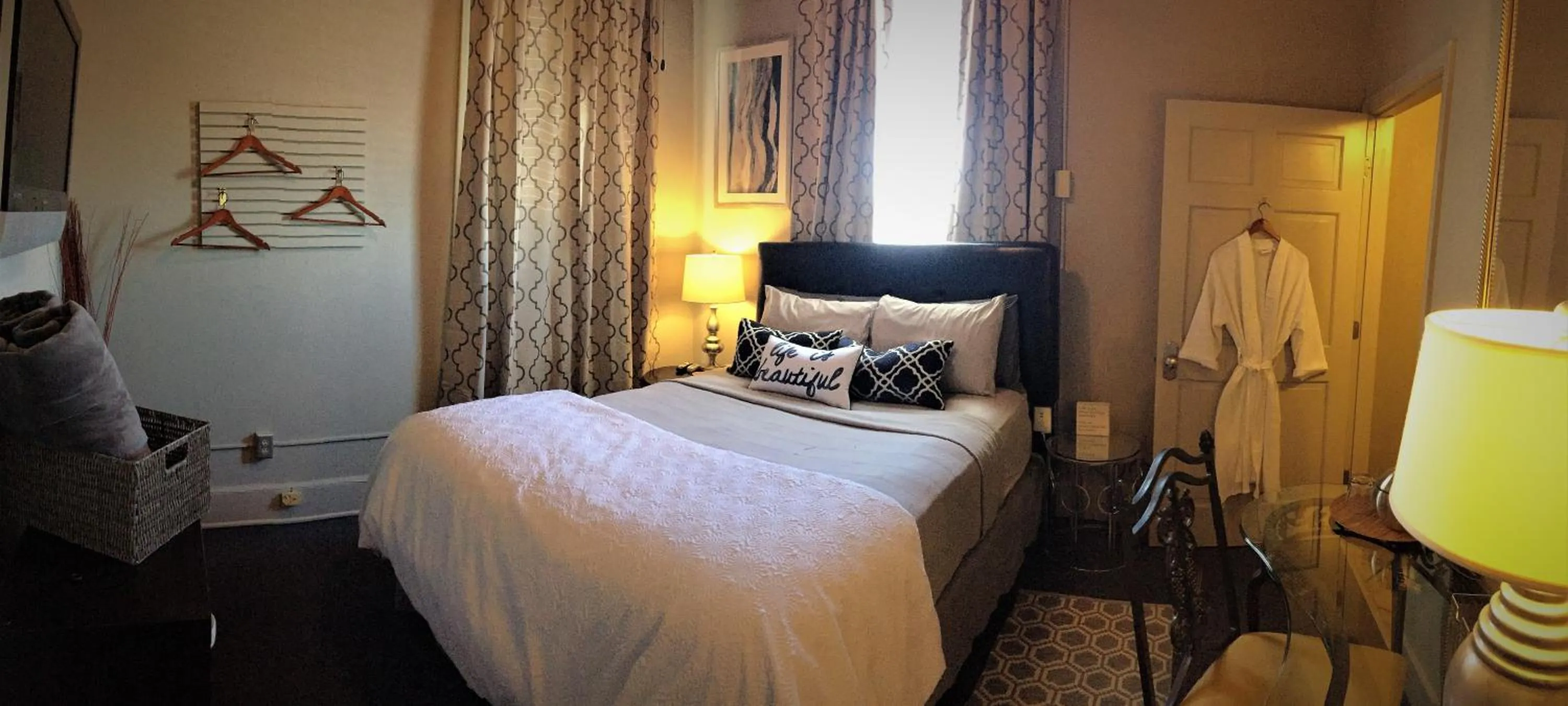 Bed in The Loft on the Square