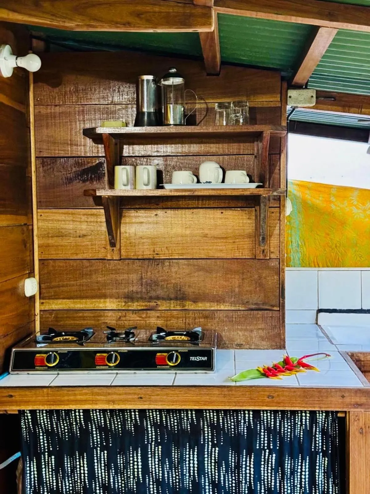 Kitchen or kitchenette in El Jardin de Playa Negra