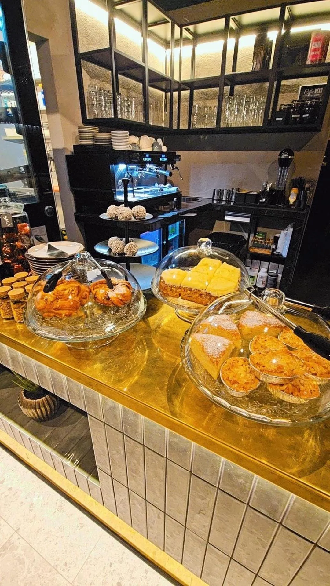 Food and drinks in Kallhällsbaden Strandhotell