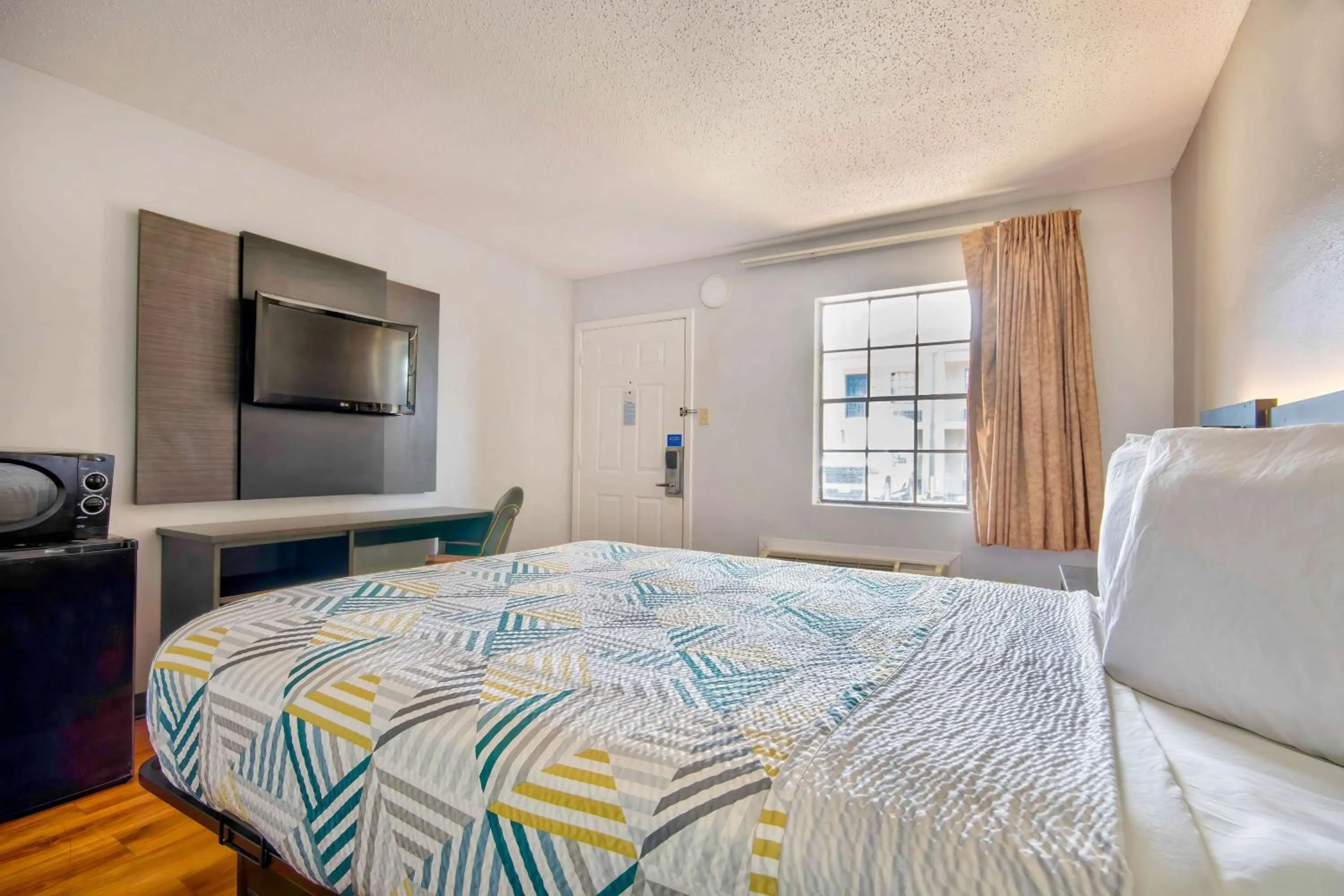 Bedroom, Bed in Motel 6 Bossier City, La