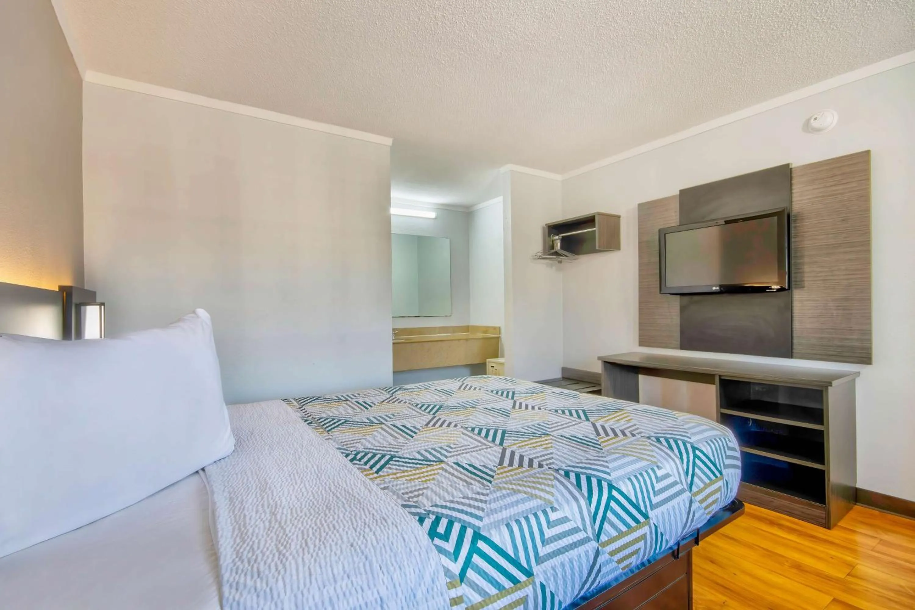 Bedroom, Bed in Motel 6 Bossier City, La