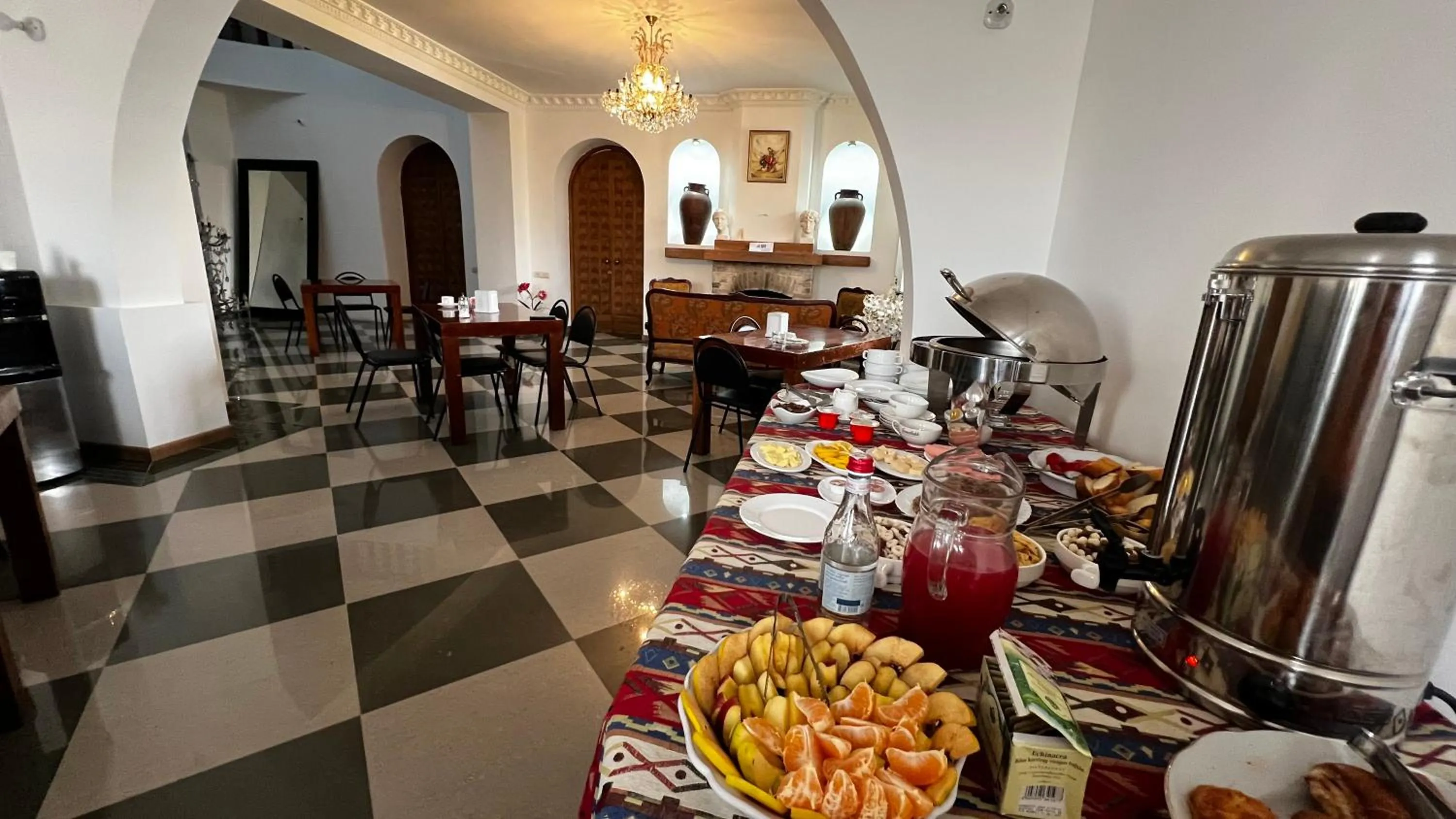 Breakfast in Otyak Plaza Hotel Airport Zvartnots EVN