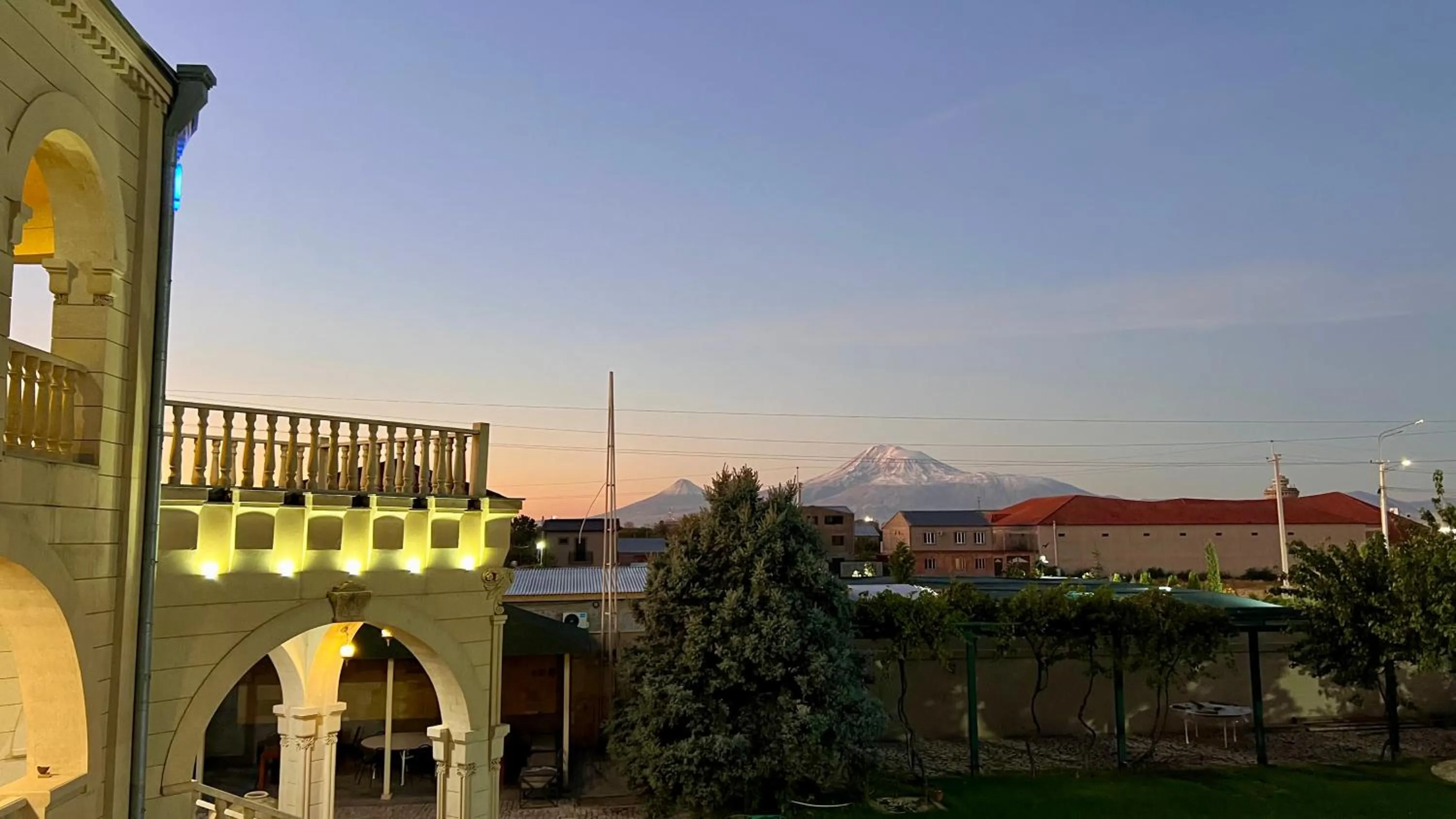 Otyak Plaza Hotel Airport Zvartnots EVN