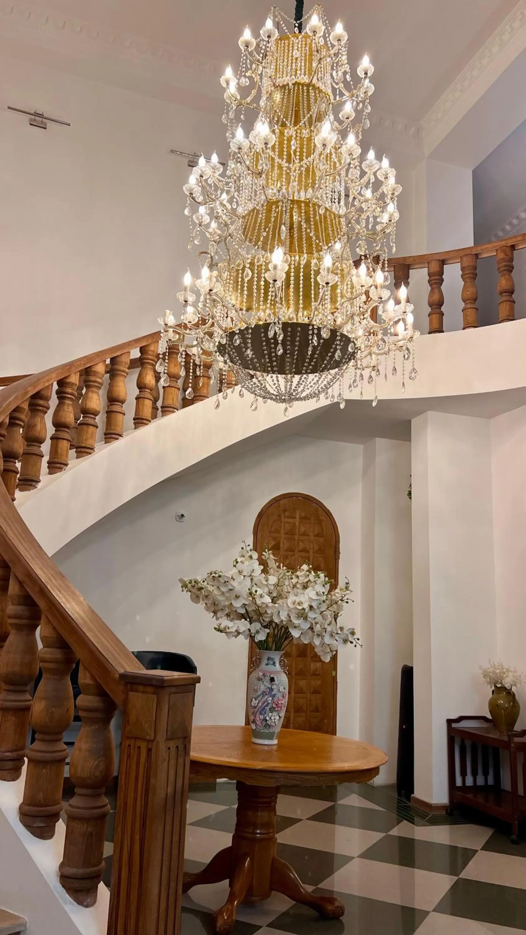 Otyak Plaza Hotel Airport Zvartnots EVN