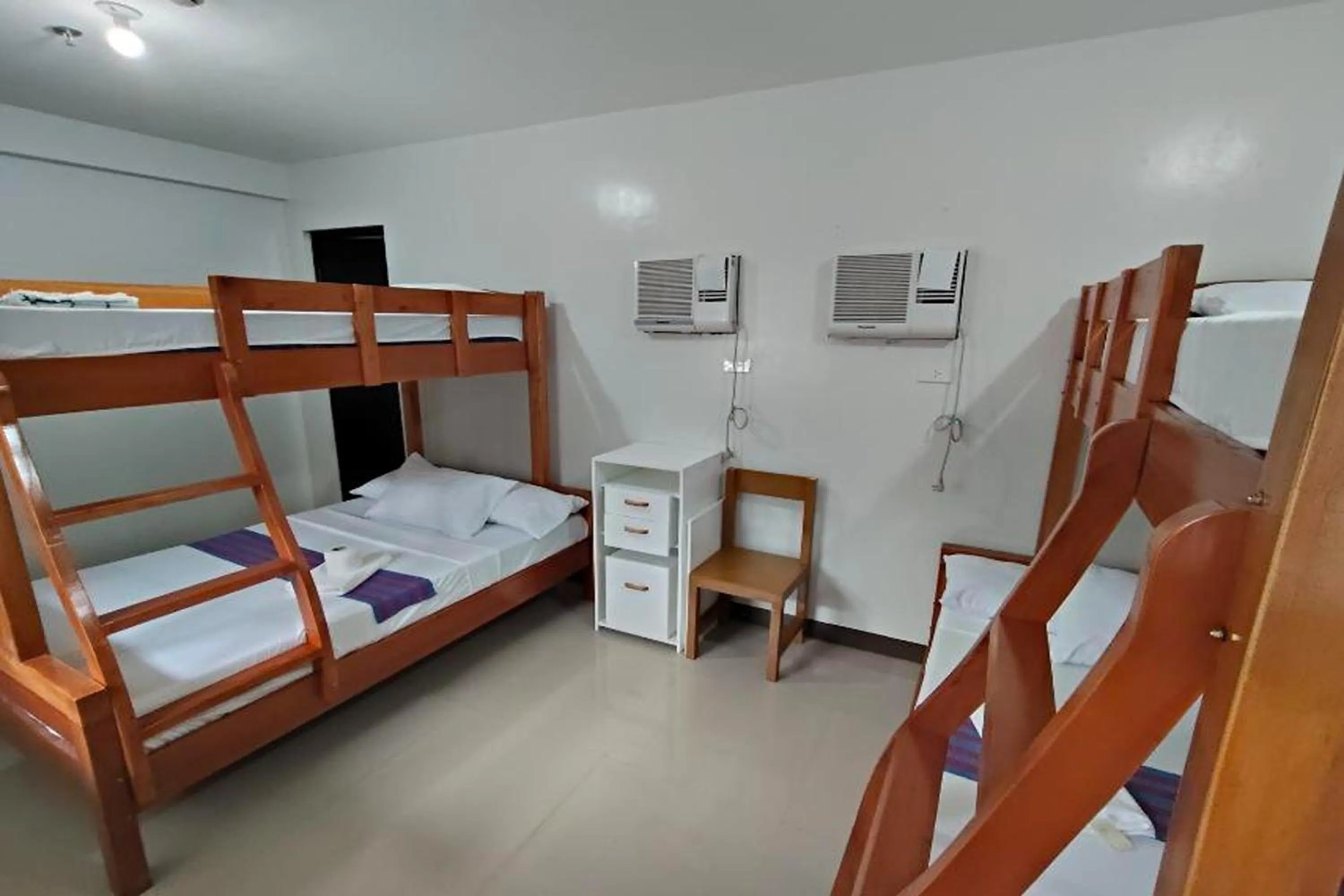 Bed in Benediktus Pilgerhaus Inn Vigan