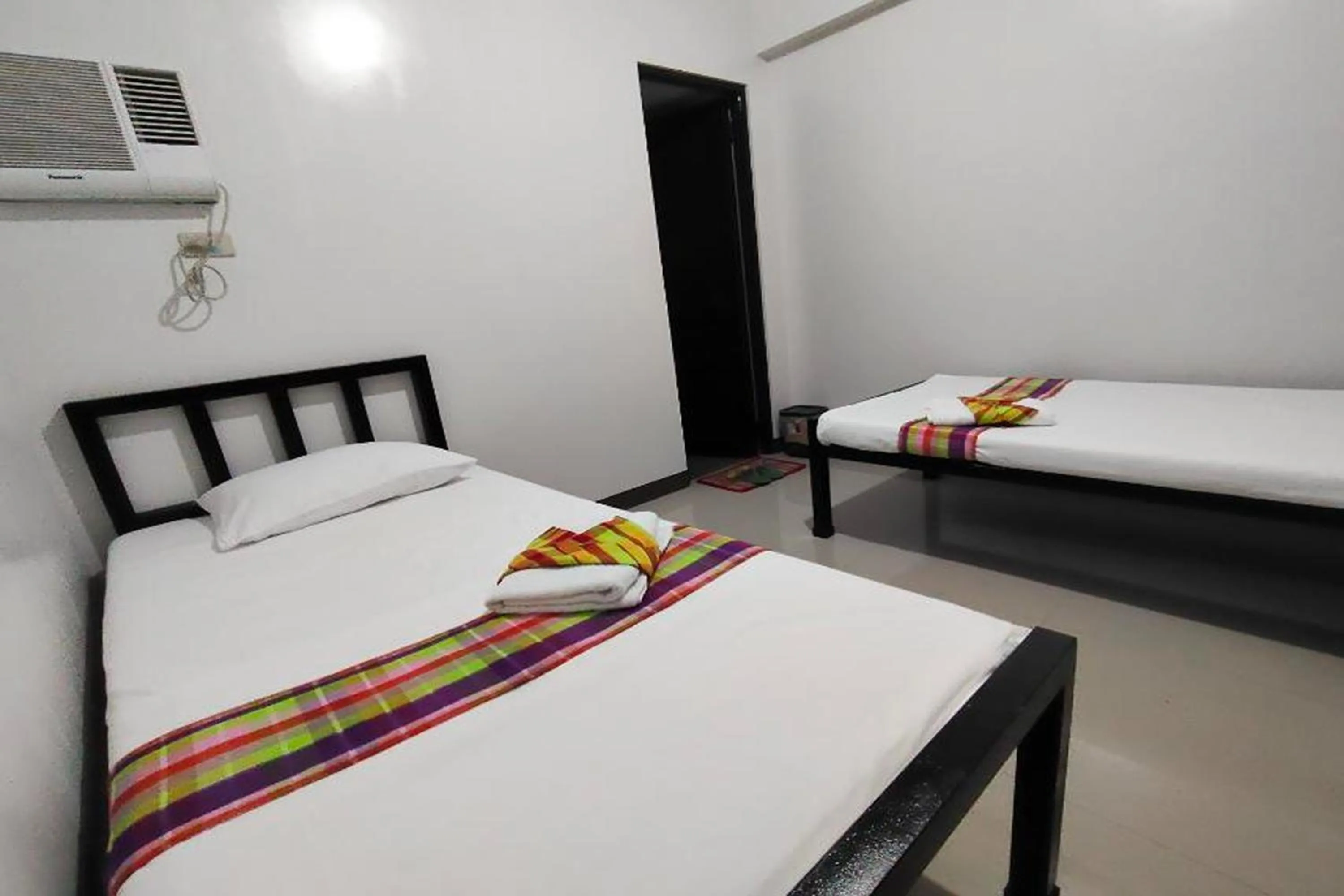 Bed in Benediktus Pilgerhaus Inn Vigan