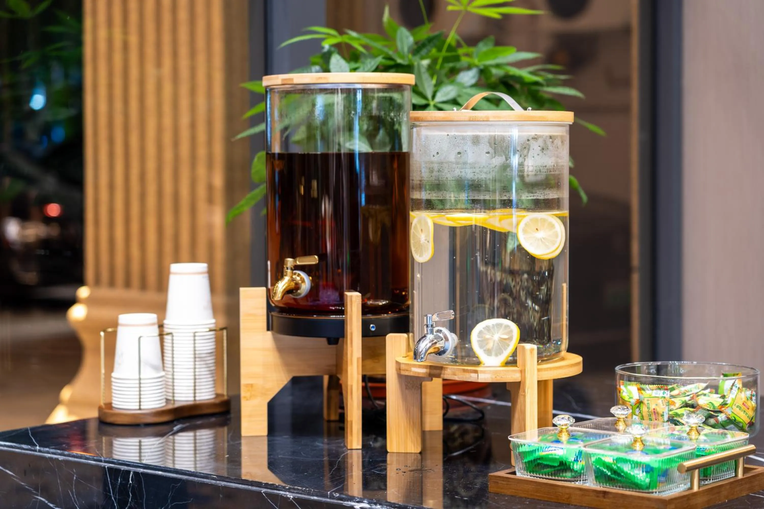 Food and drinks in Poltton Century Hotel Yangjiang Jinshan Road