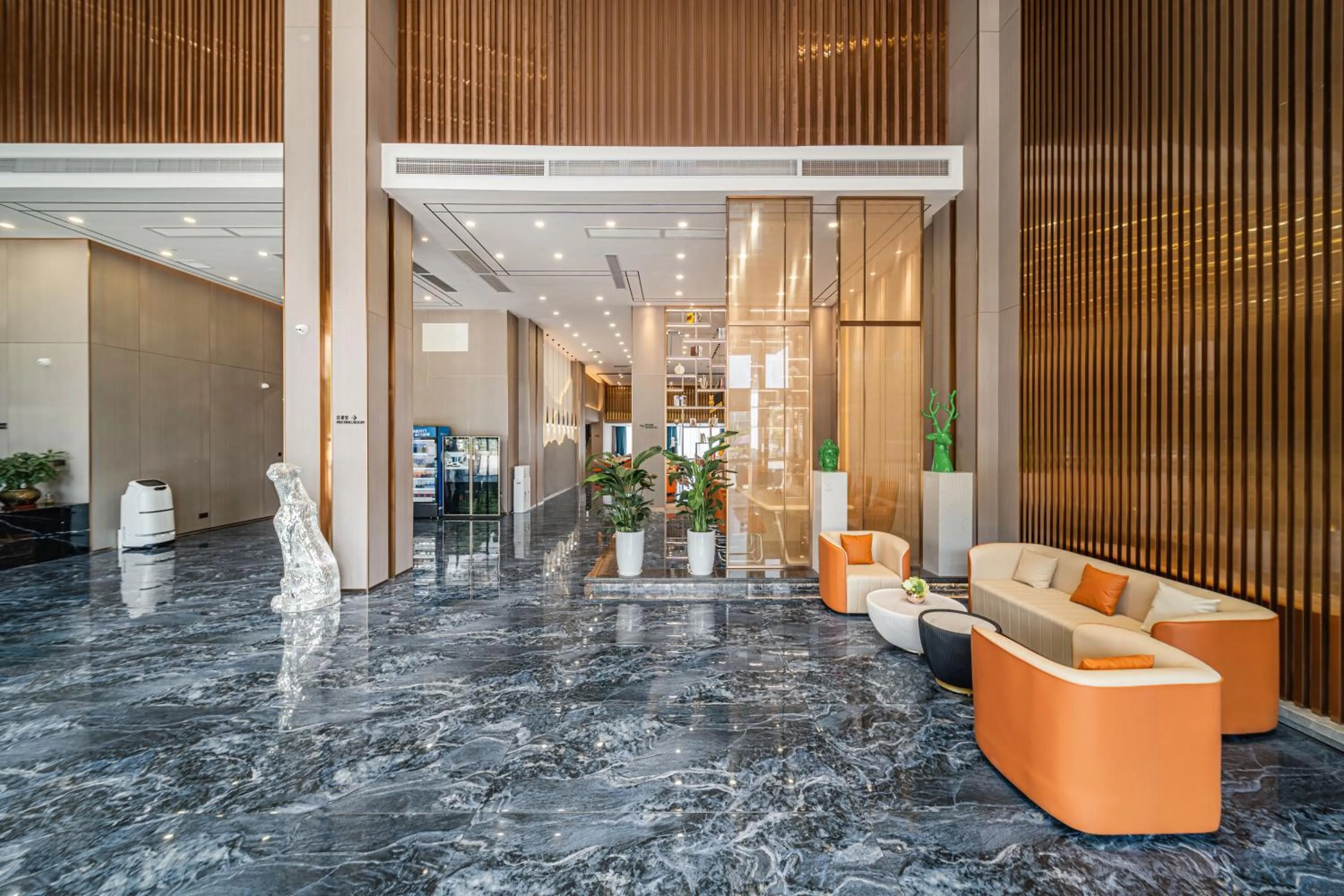 Lobby or reception in Poltton Century Hotel Yangjiang Jinshan Road