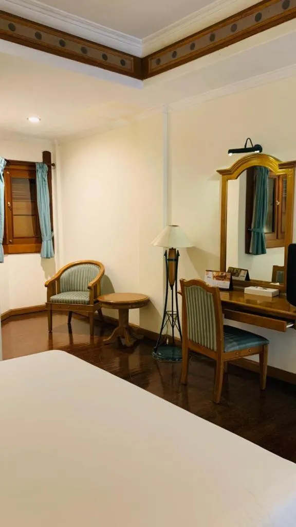 Bedroom, Bed in Kresna Hotel