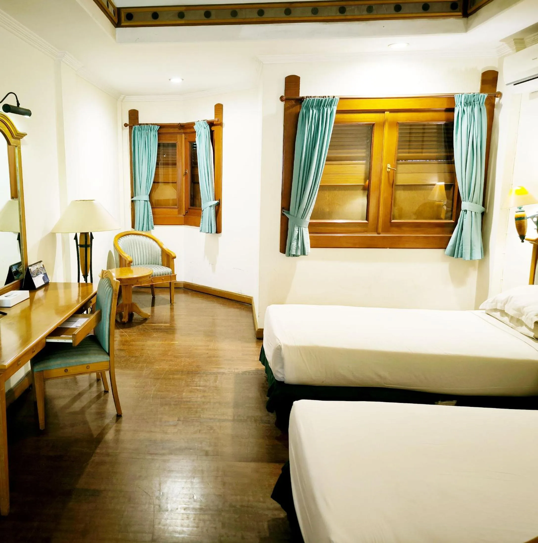Photo of the whole room, Bed in Kresna Hotel
