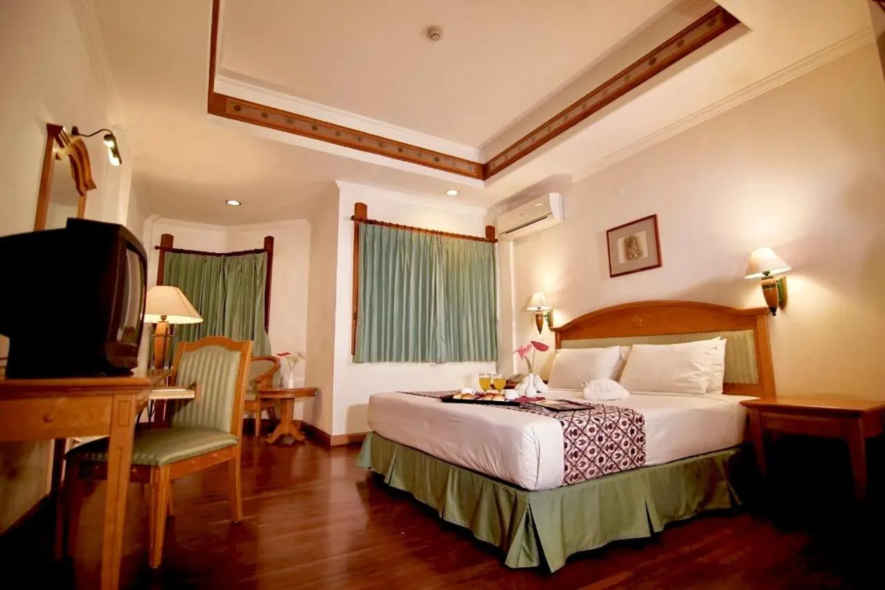 Bedroom, Bed in Kresna Hotel